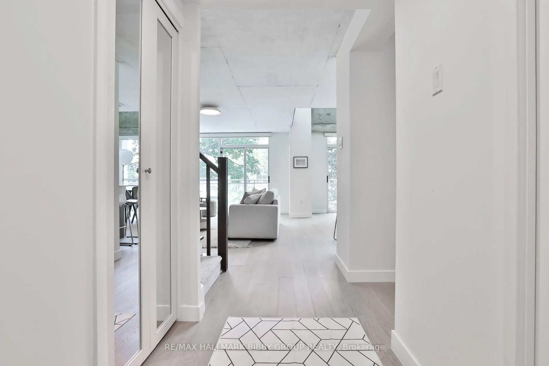 954 King Street W, #330