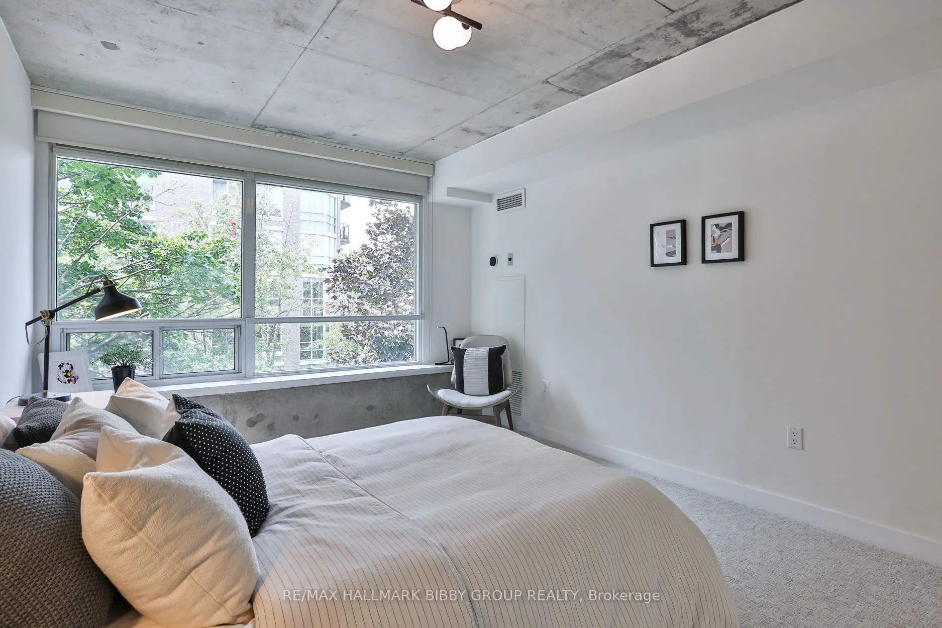 954 King Street W, #330