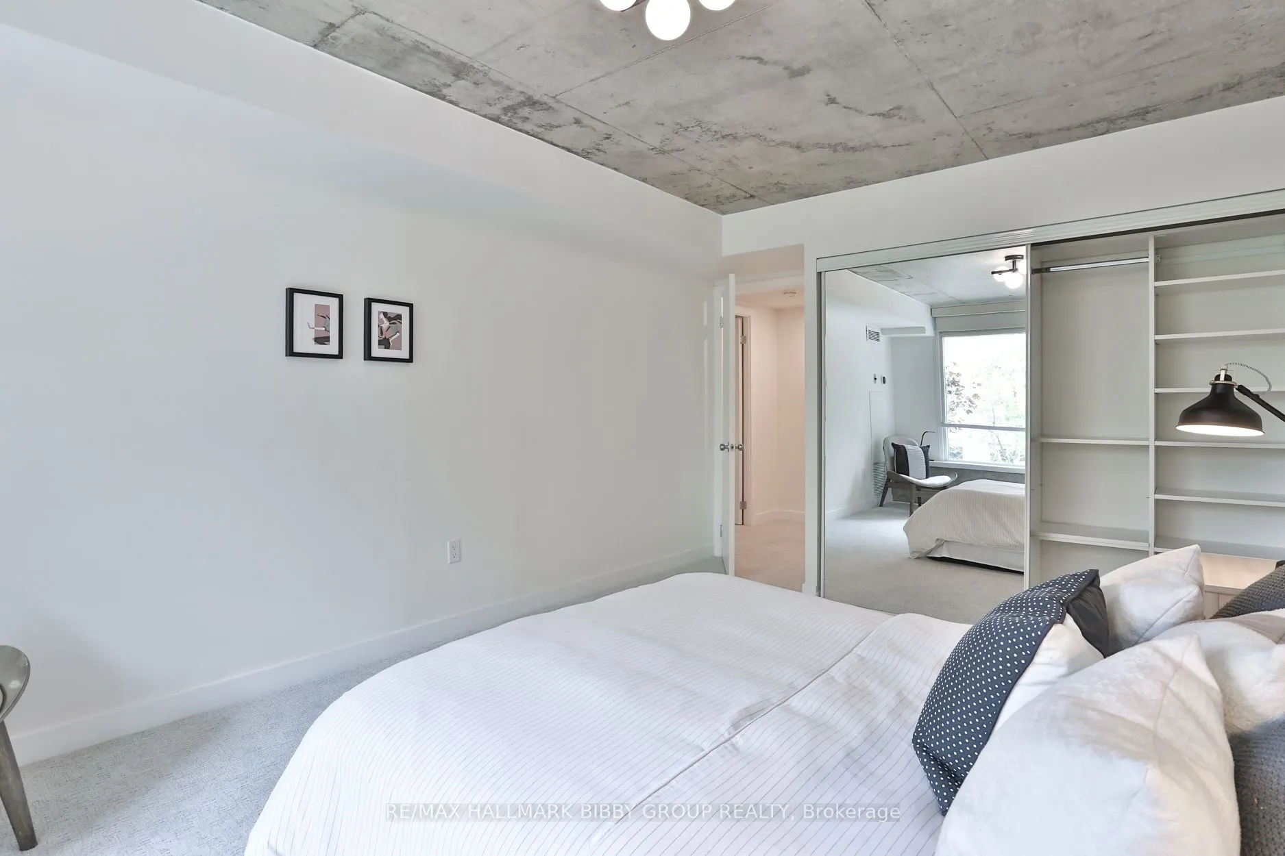 954 King Street W, #330