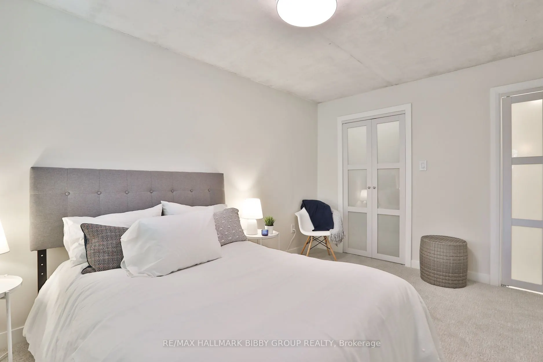 954 King Street W, #330