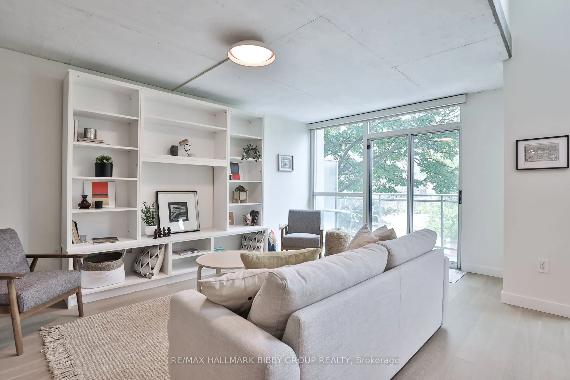 954 King Street W, #330