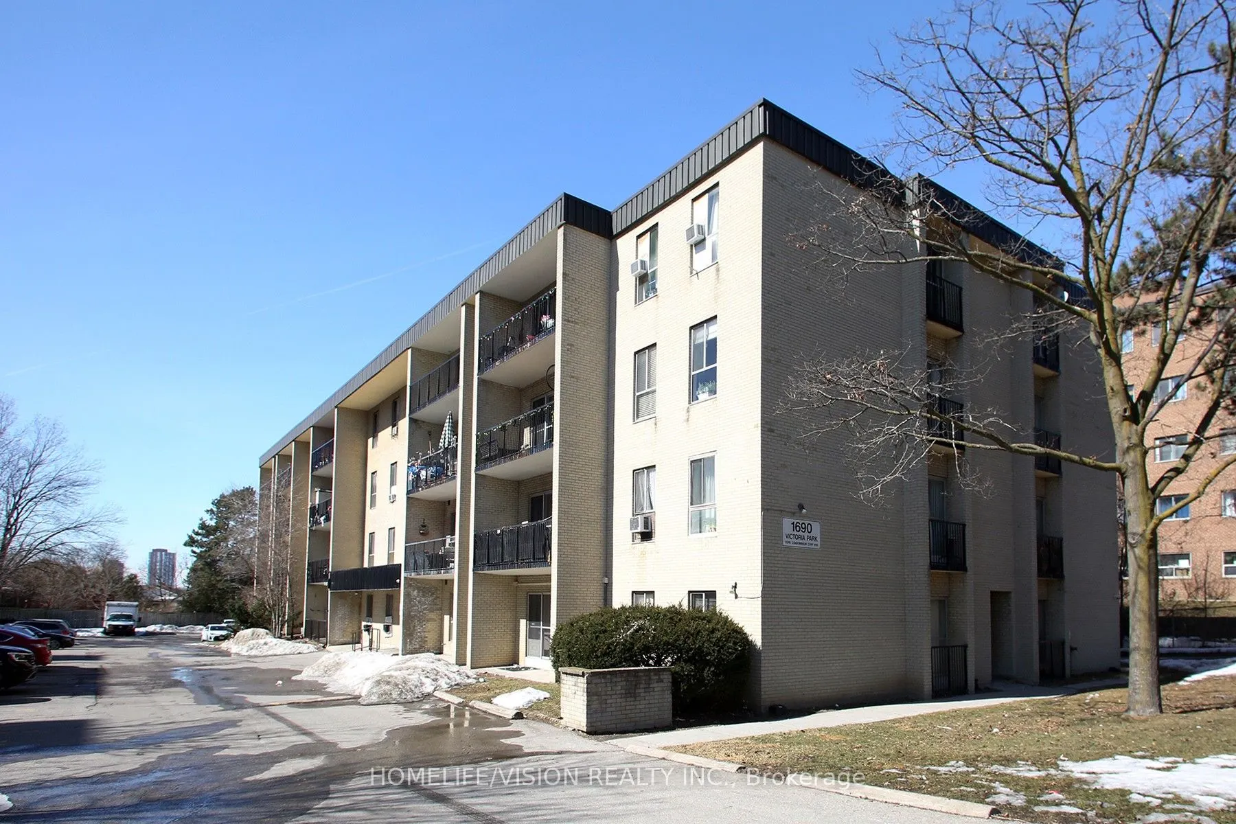1690 Victoria Park Avenue, #205