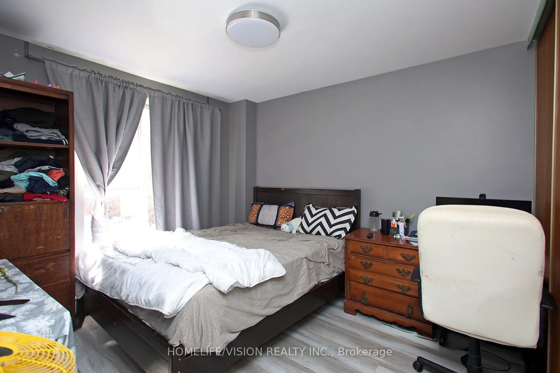1690 Victoria Park Avenue, #205