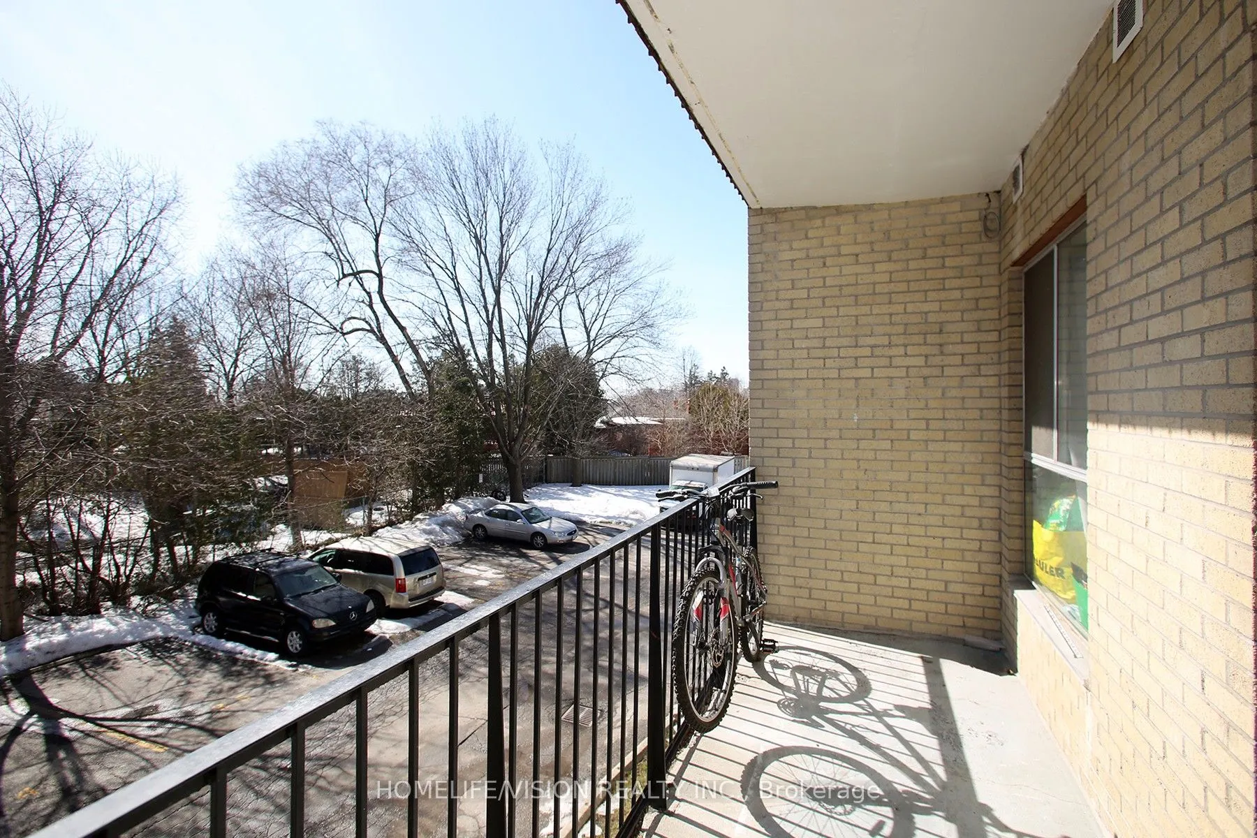 1690 Victoria Park Avenue, #205