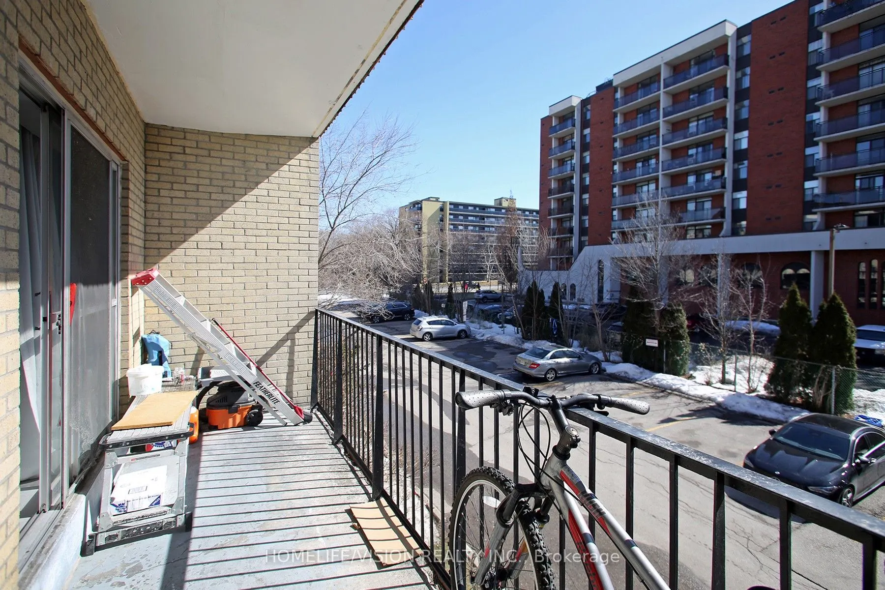 1690 Victoria Park Avenue, #205