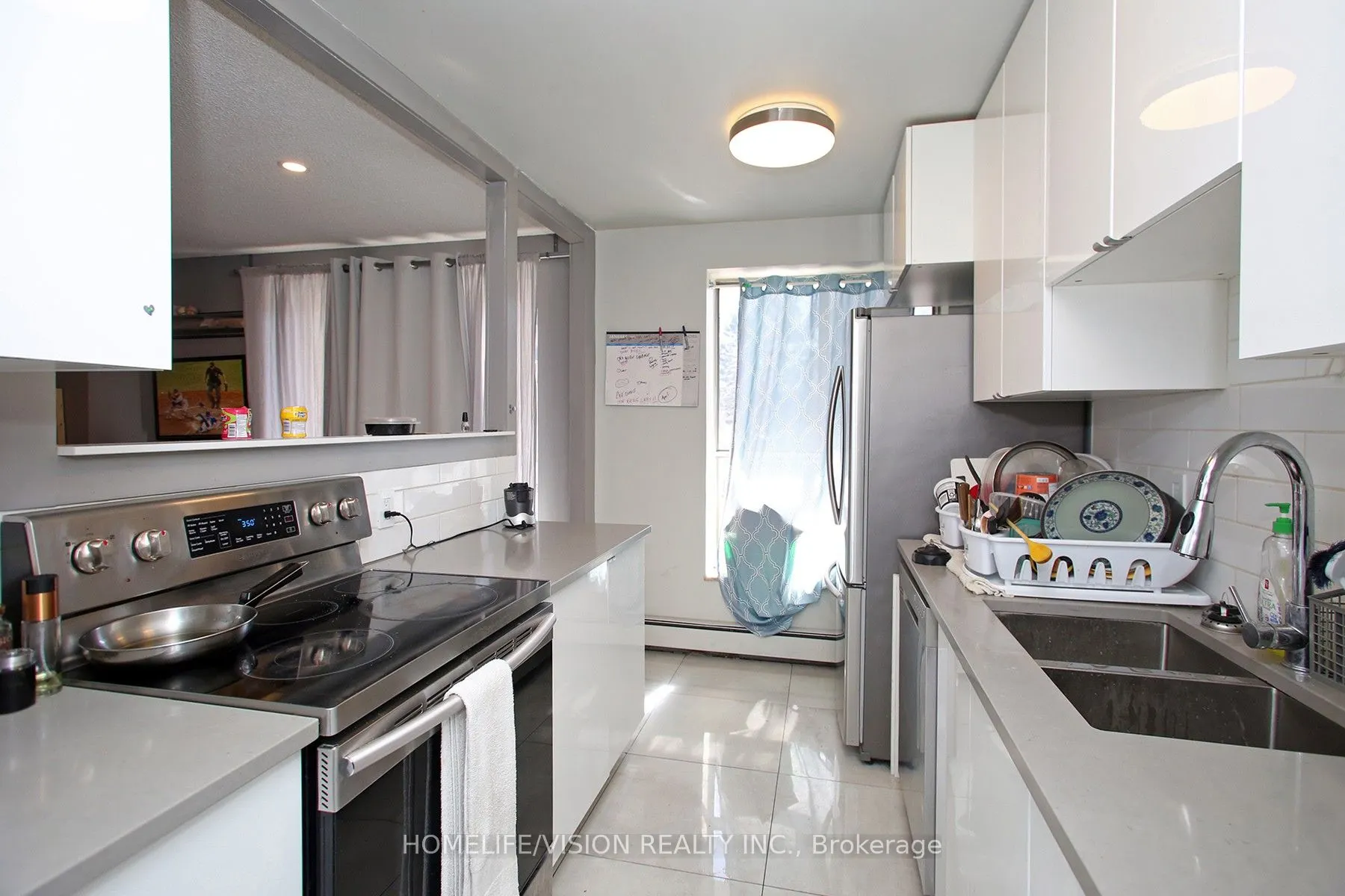 1690 Victoria Park Avenue, #205
