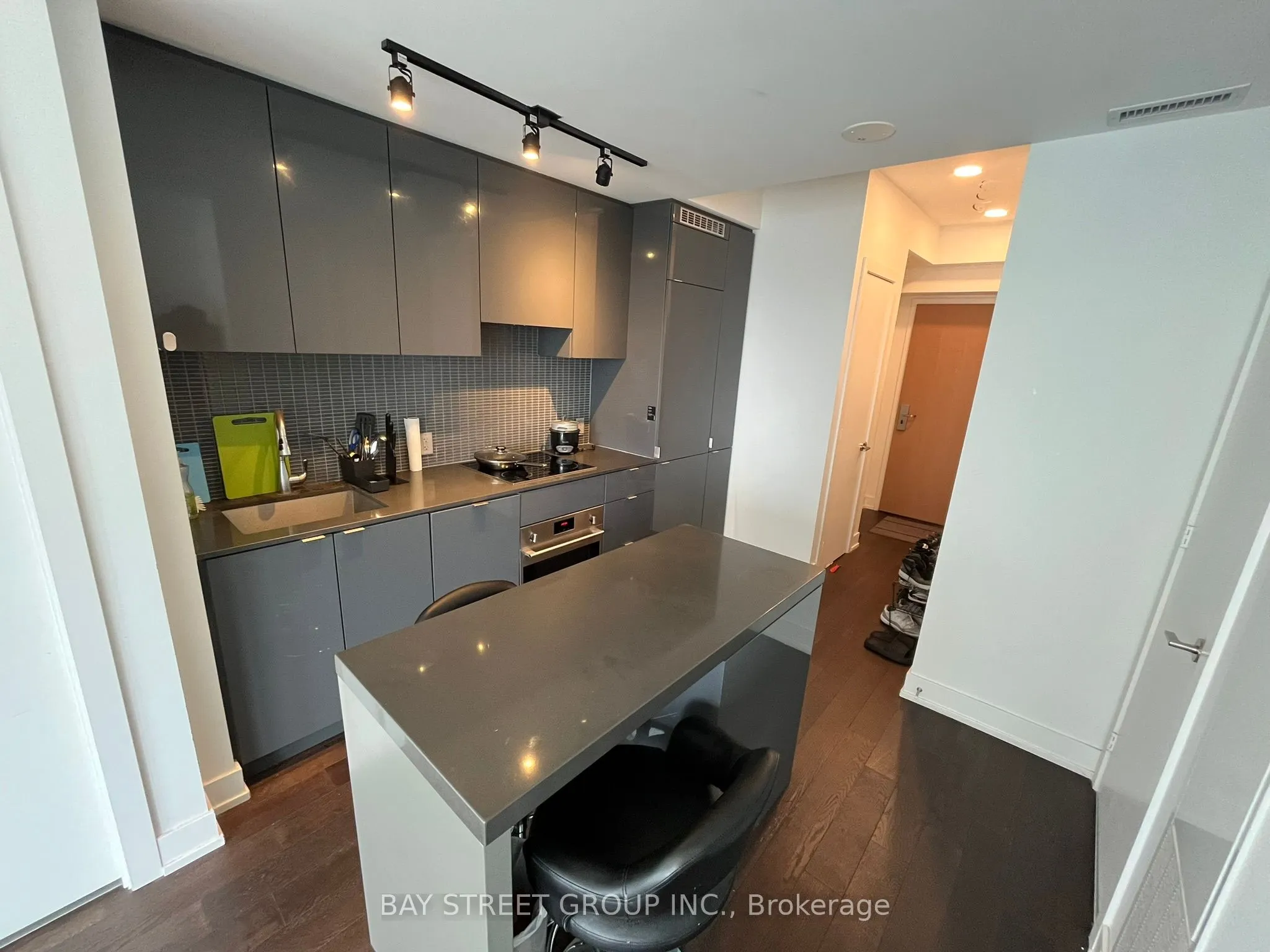 7 Grenville Street, #3401
