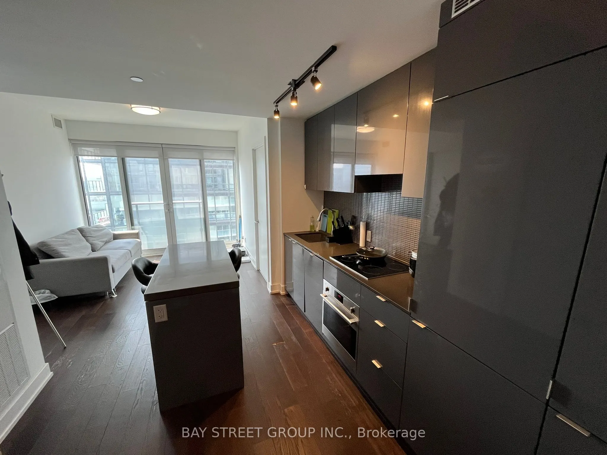 7 Grenville Street, #3401