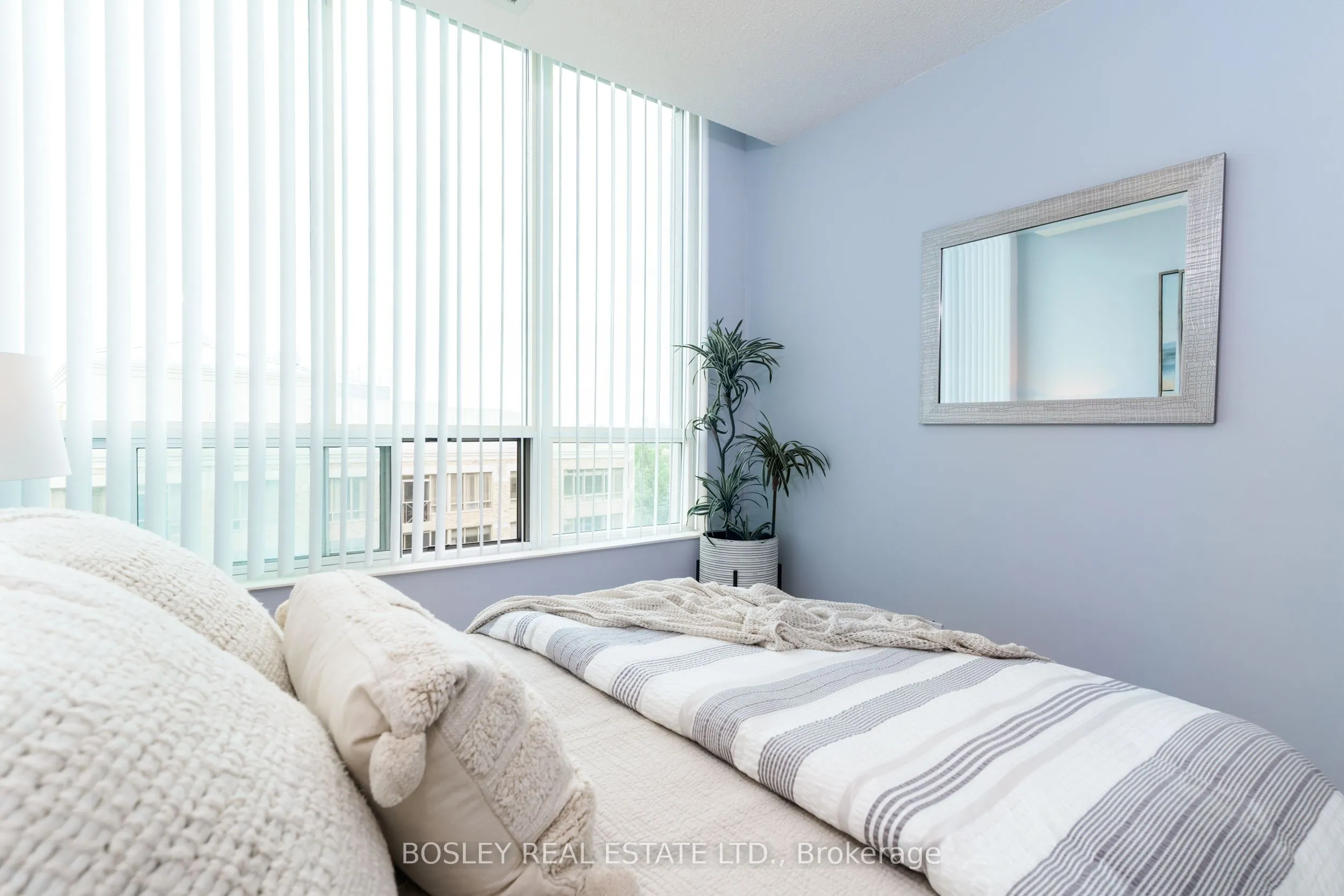 205 The Donway W, #715
