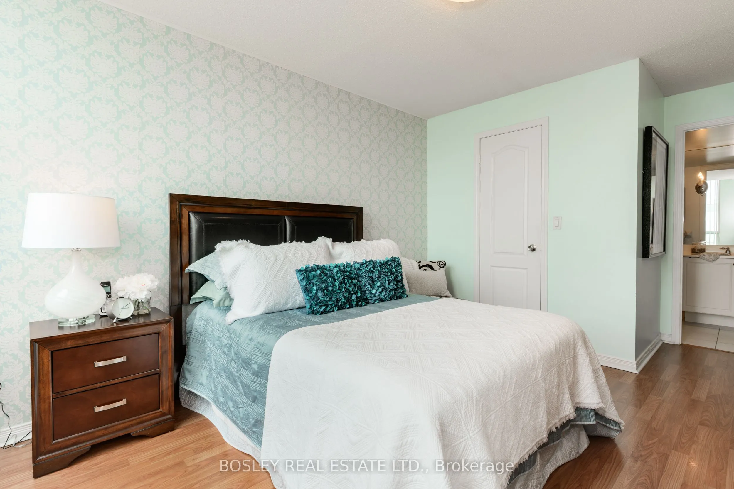205 The Donway W, #715