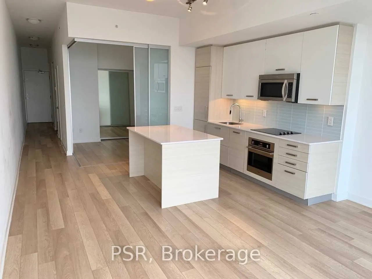 210 Simcoe Street, #1904