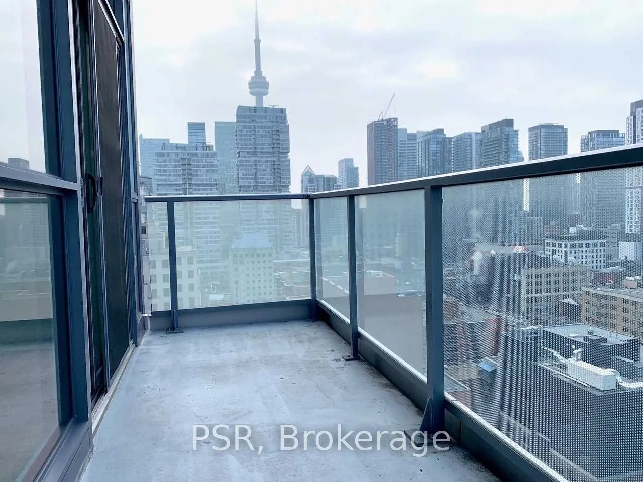 210 Simcoe Street, #1904