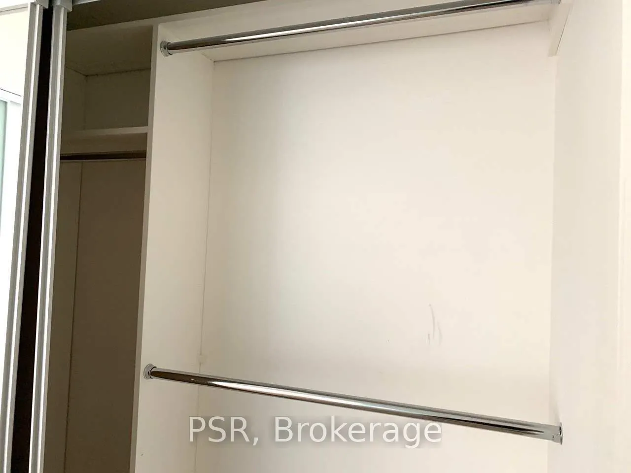 210 Simcoe Street, #1904