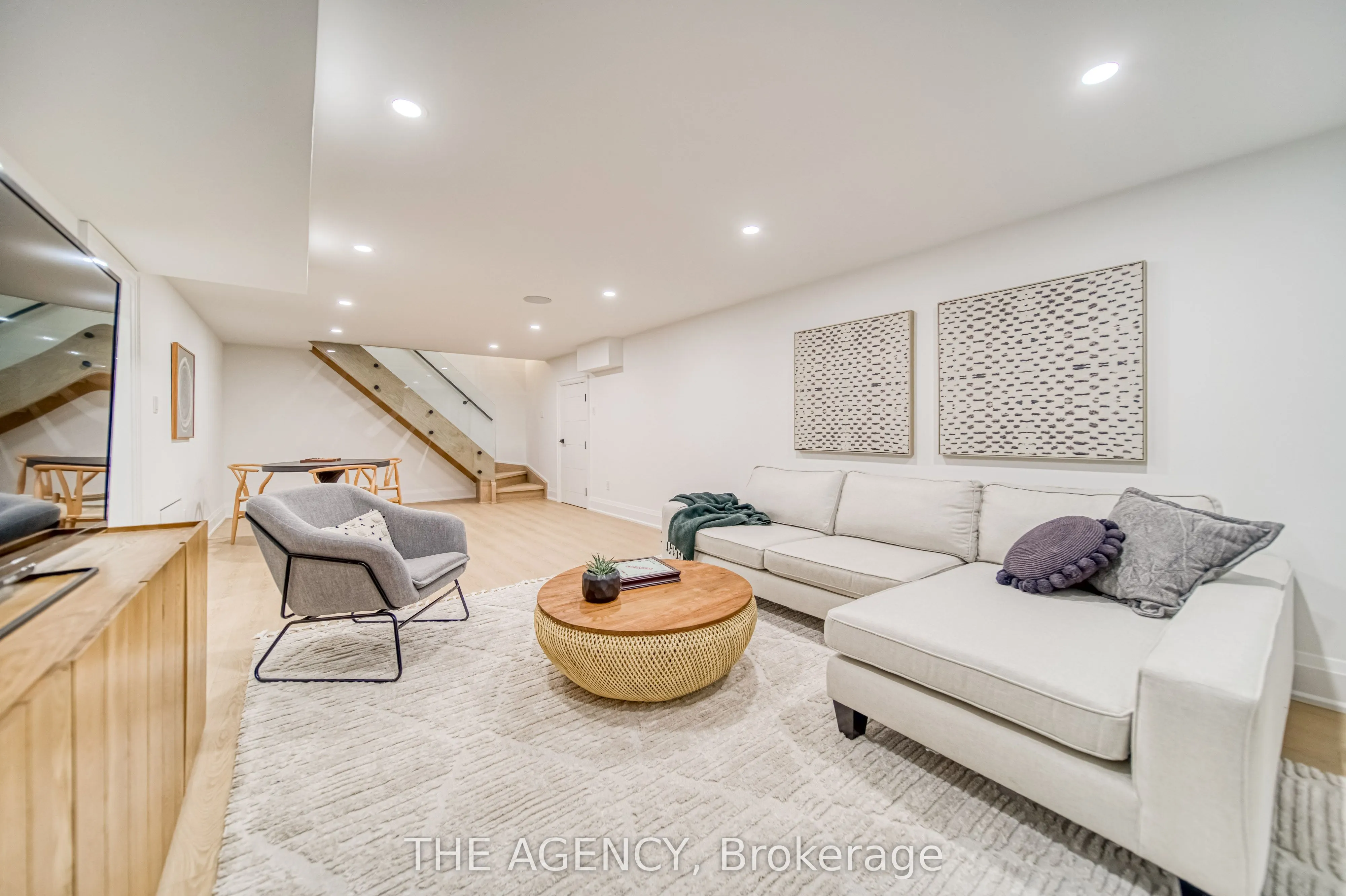 16 Duncannon Drive