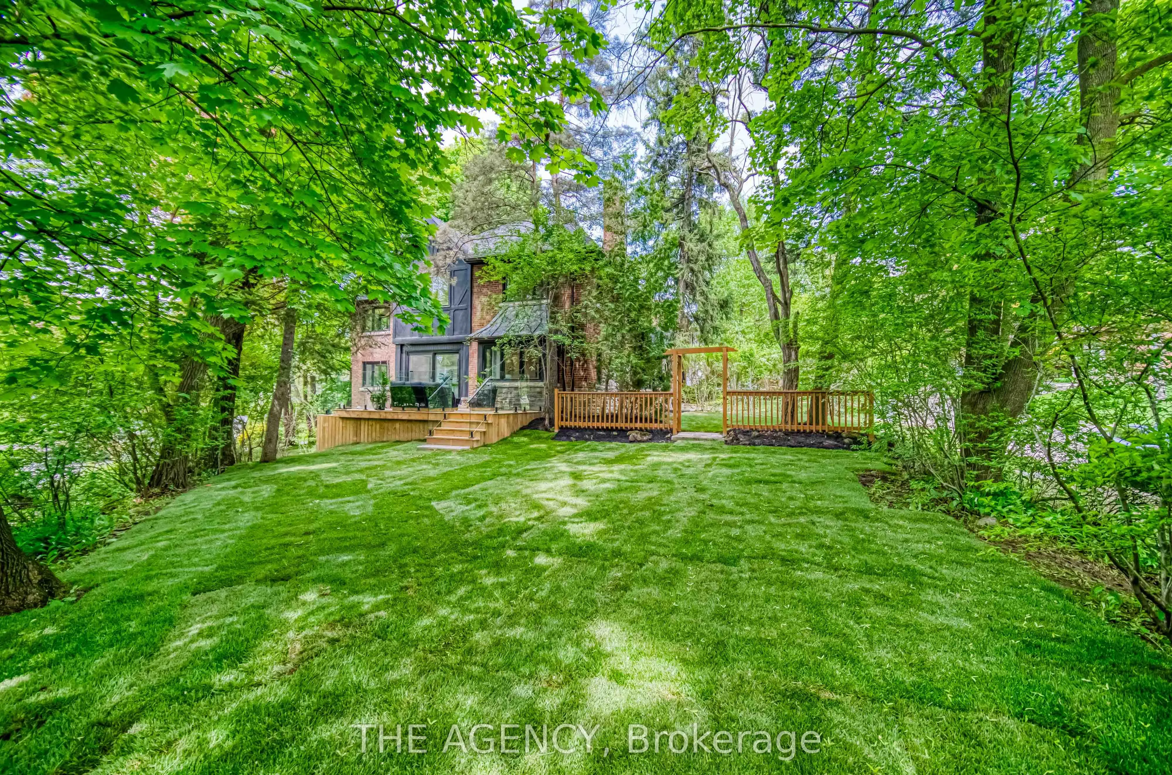 16 Duncannon Drive