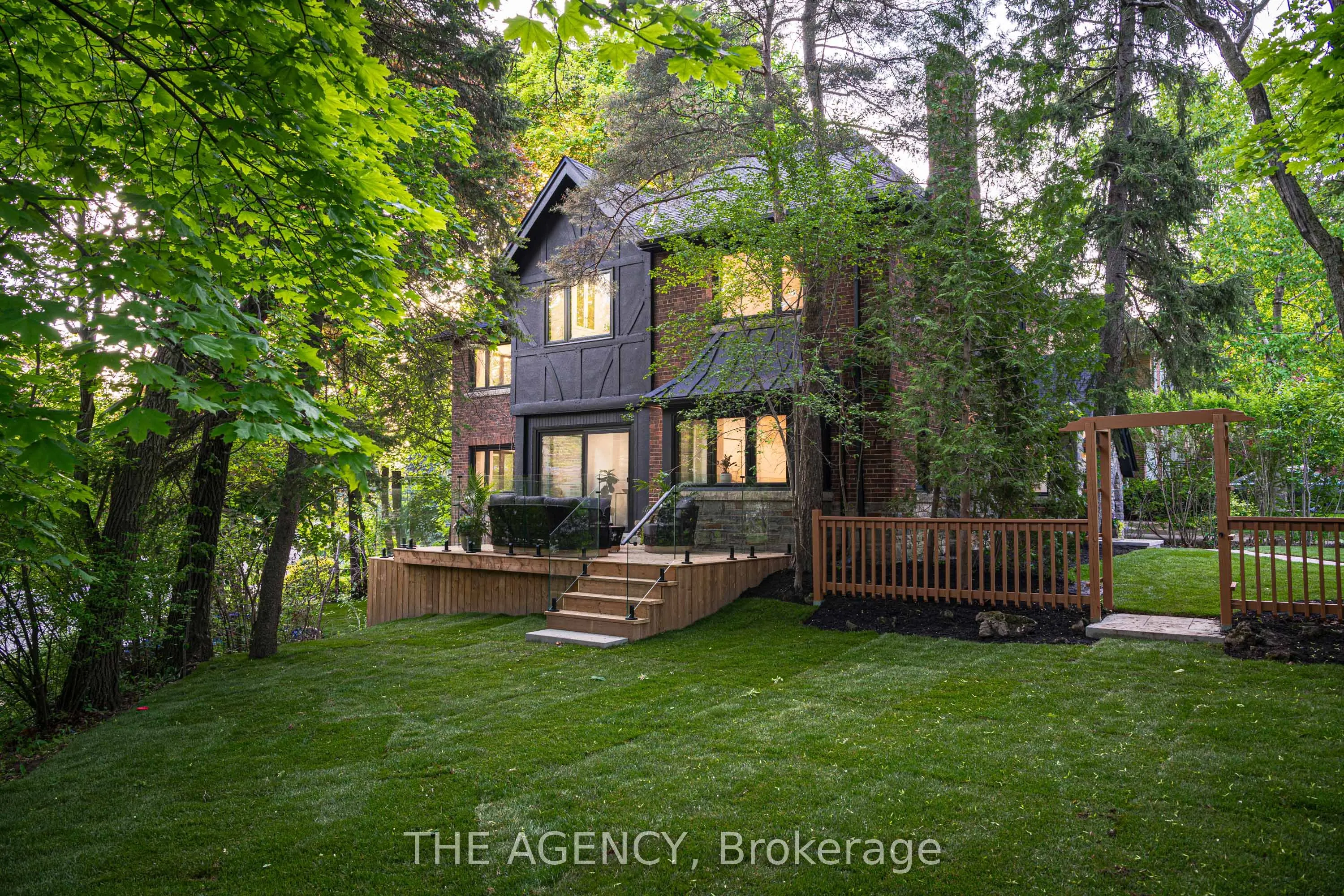 16 Duncannon Drive