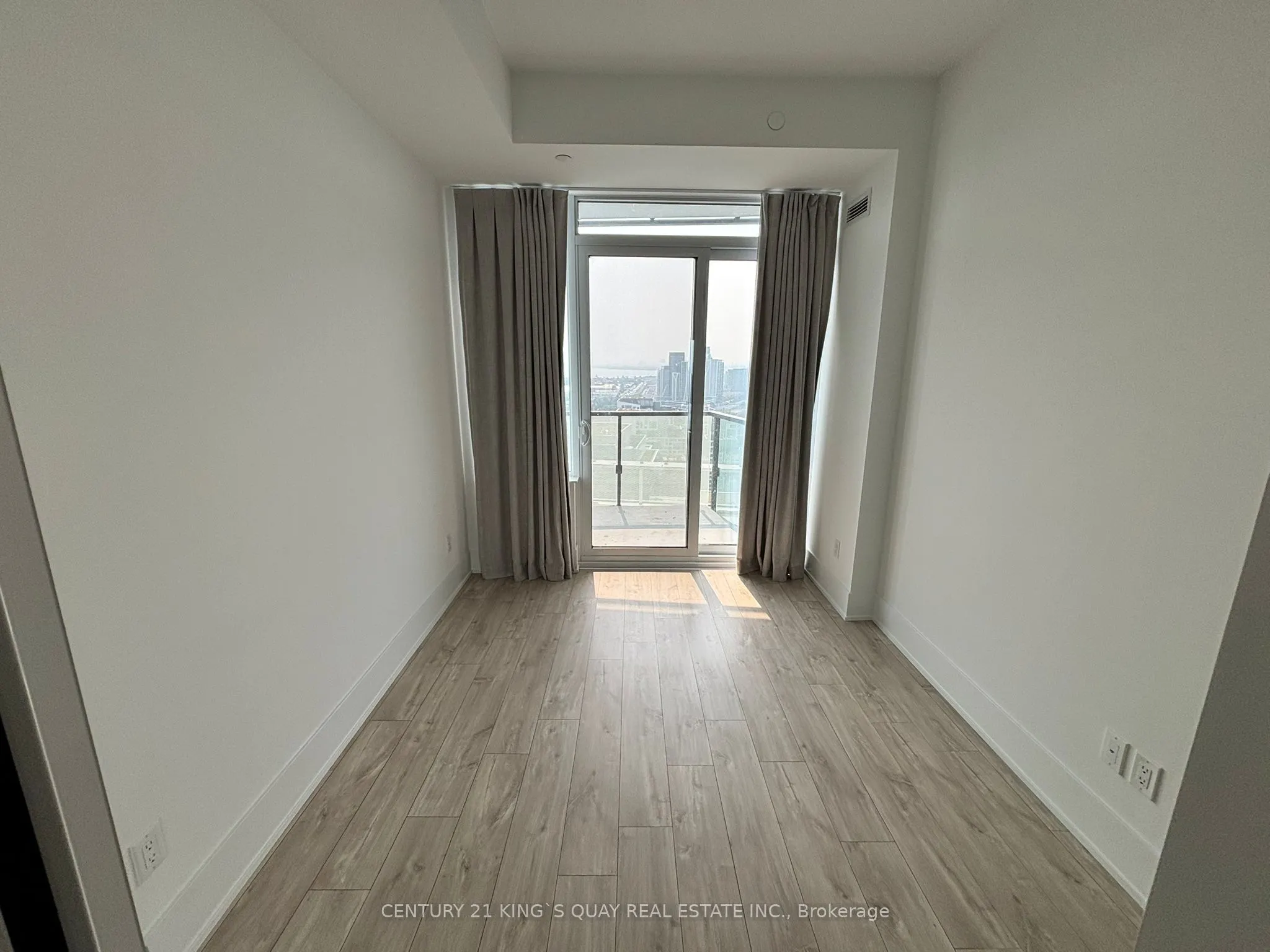 470 Front Street W, #2703