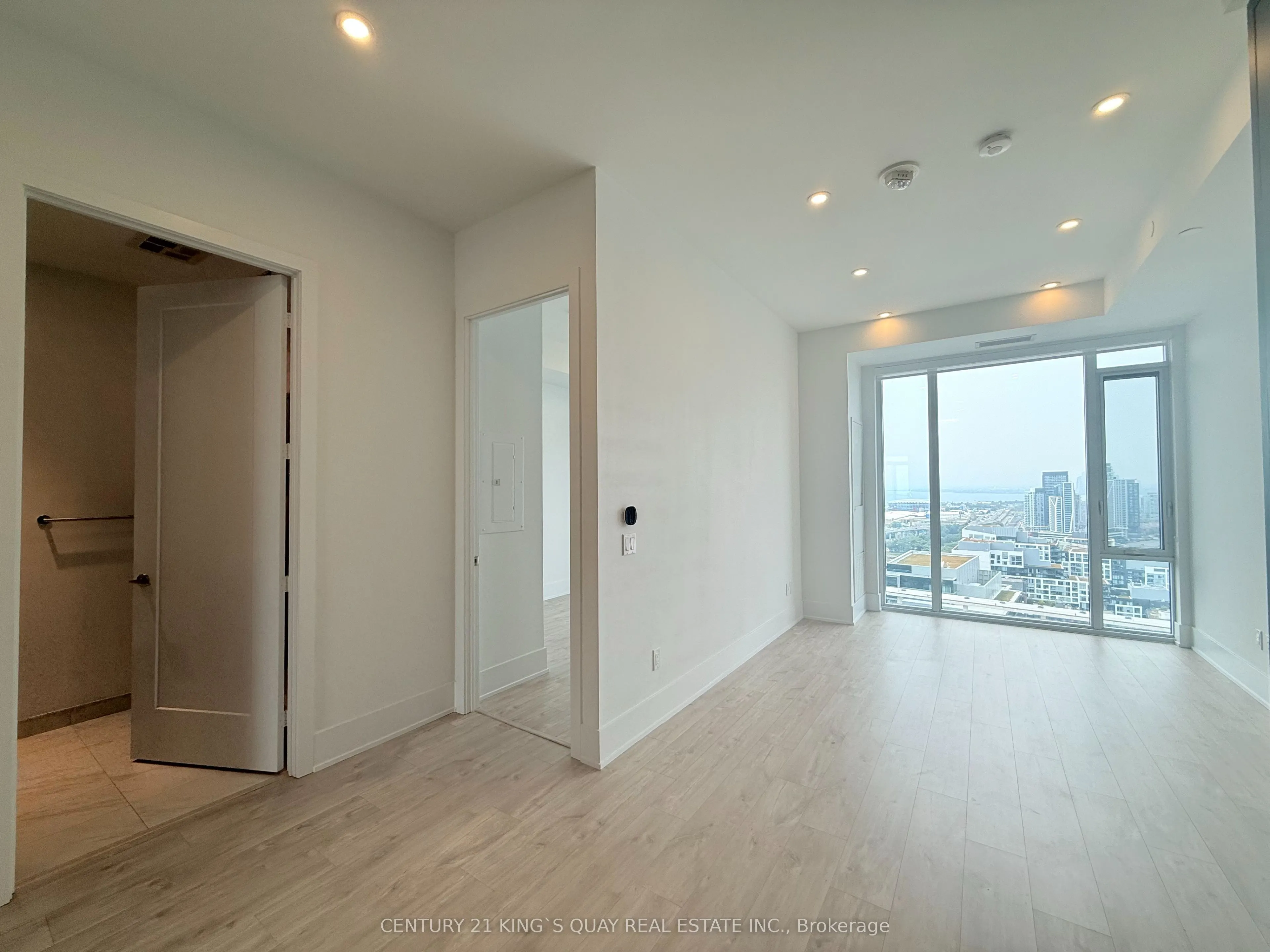 470 Front Street W, #2703