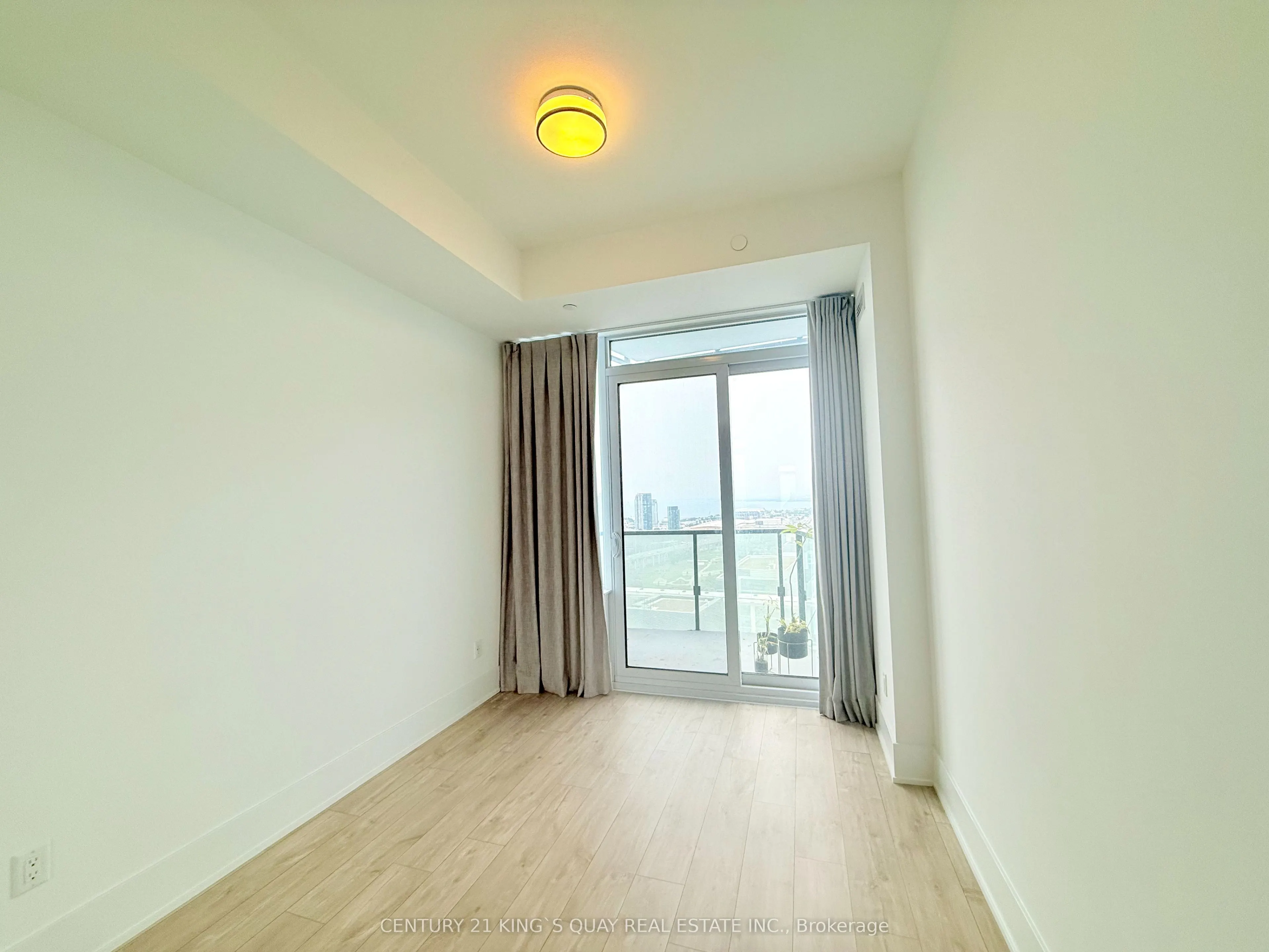 470 Front Street W, #2703