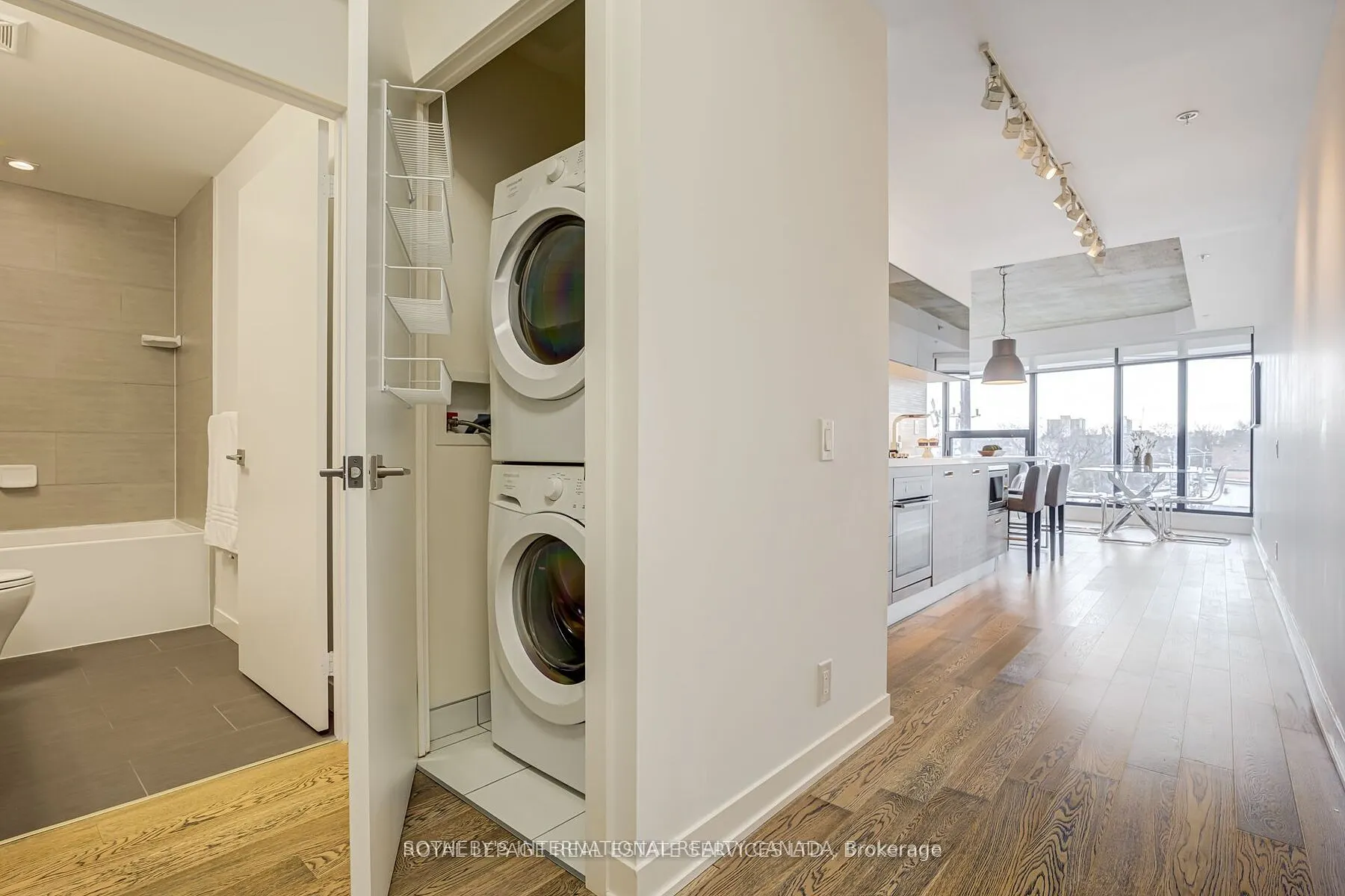1239 Dundas Street W, #404
