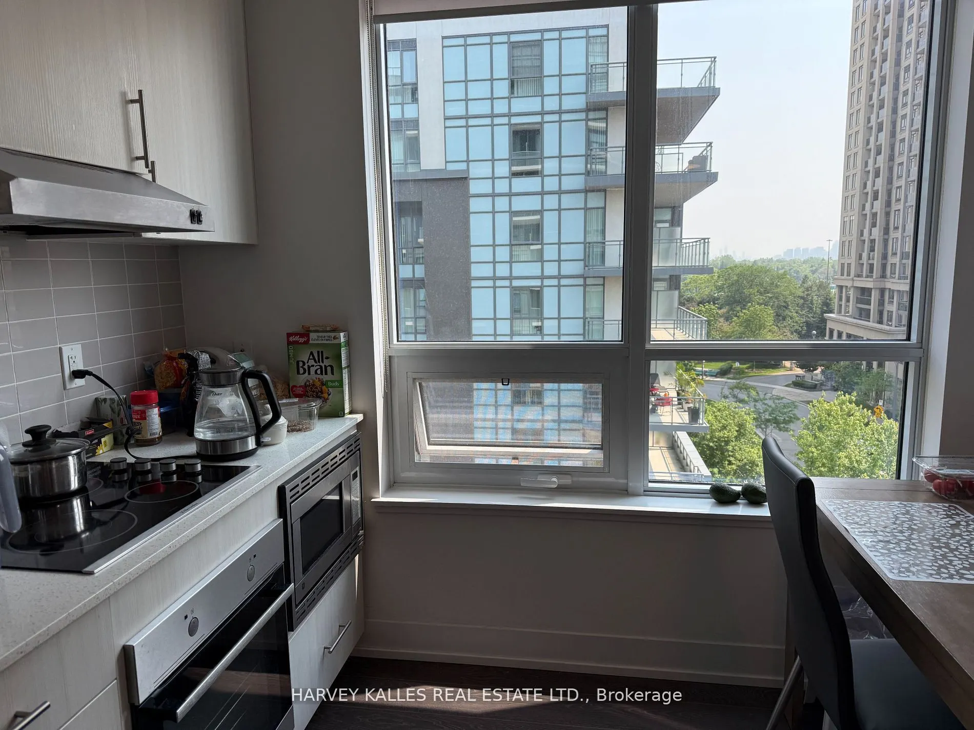 7 Kenaston Gardens, #509