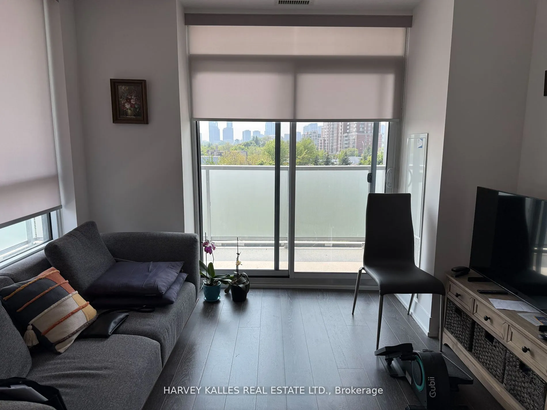7 Kenaston Gardens, #509