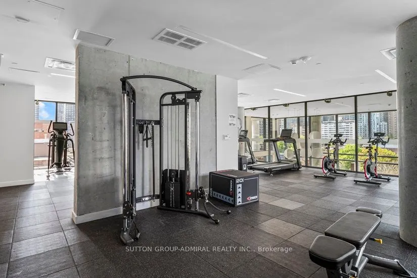 81 Wellesley Street E, #2104