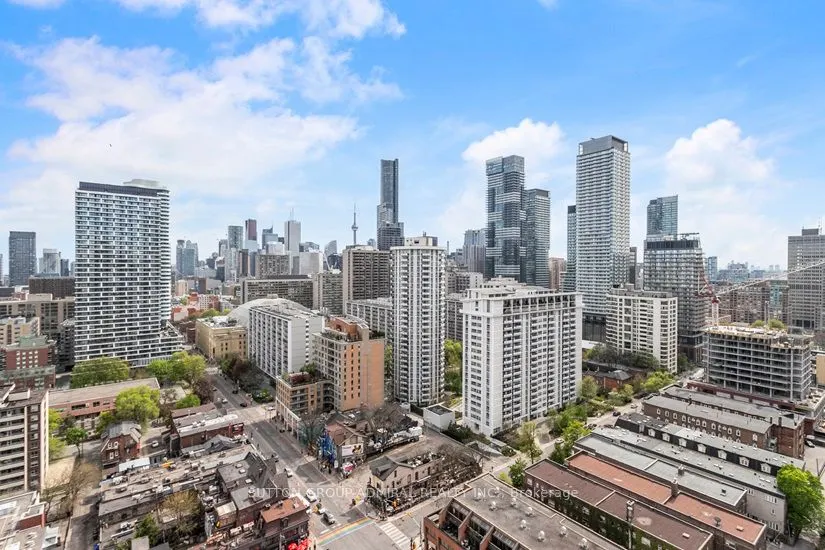 81 Wellesley Street E, #2104