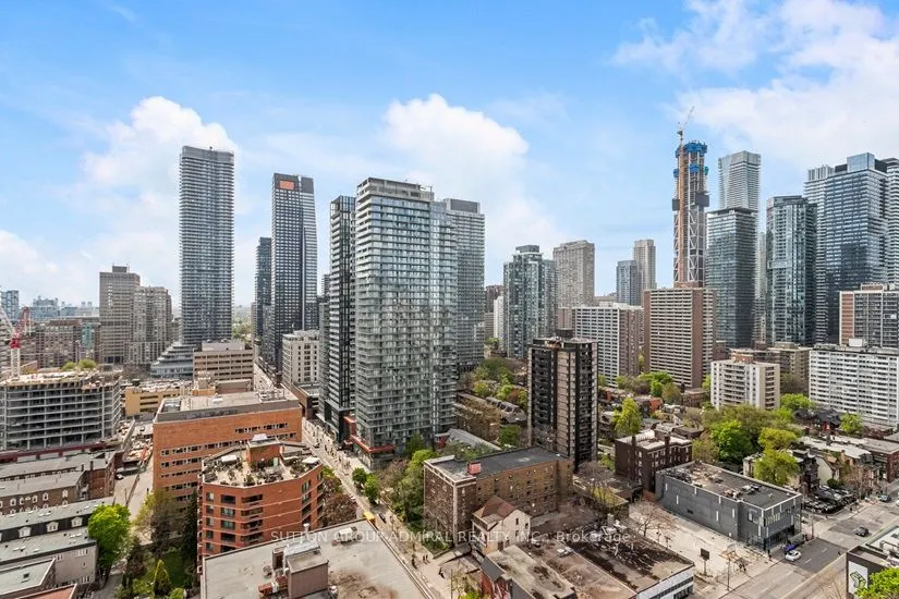 81 Wellesley Street E, #2104