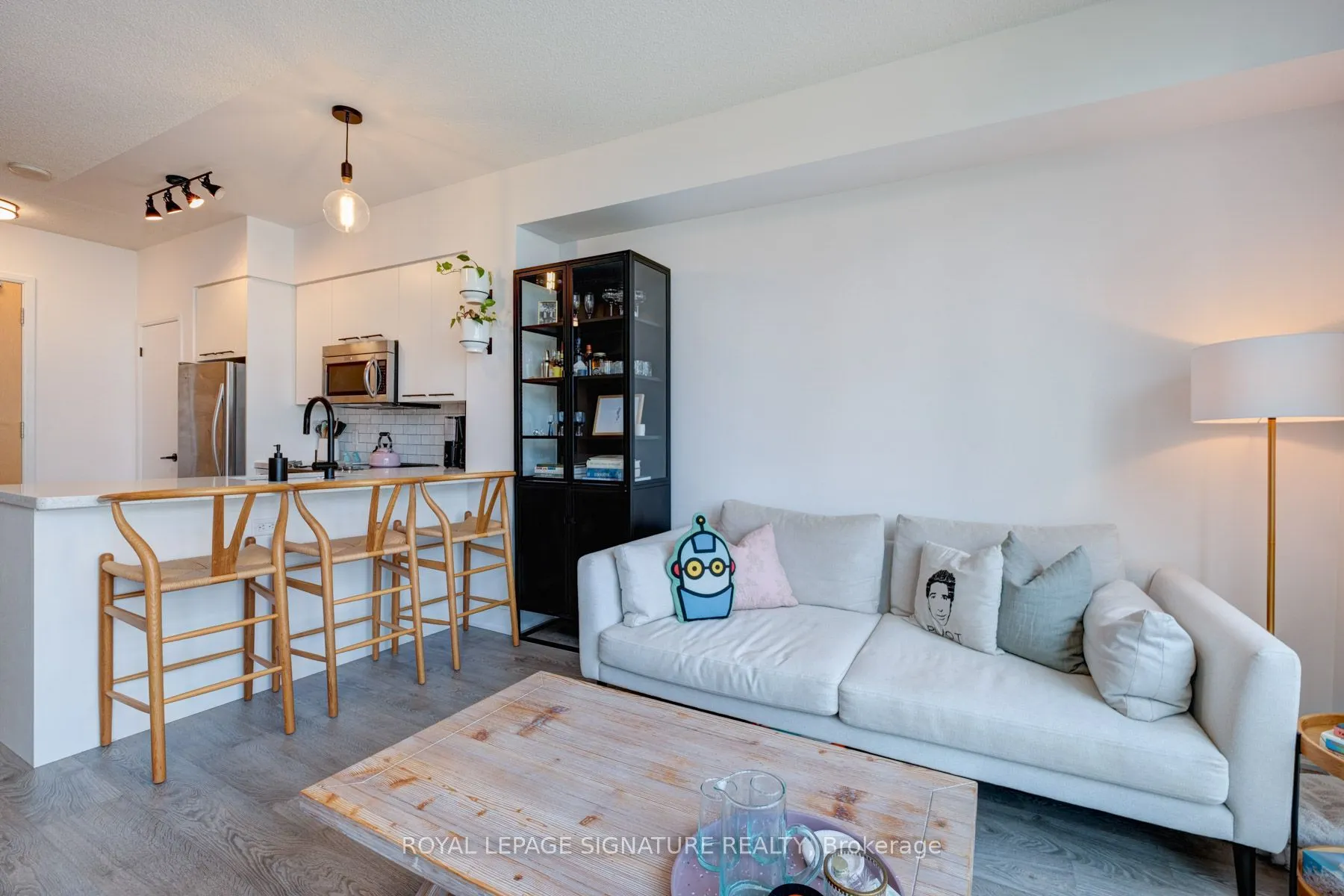 30 Roehampton Avenue, #906