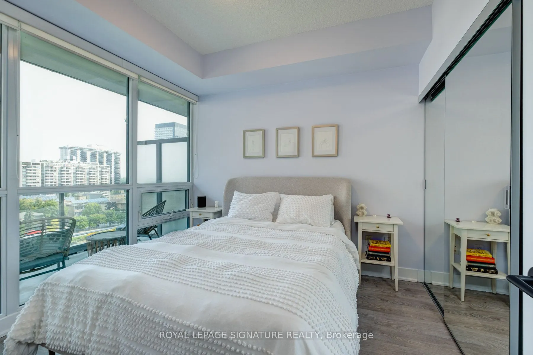 30 Roehampton Avenue, #906