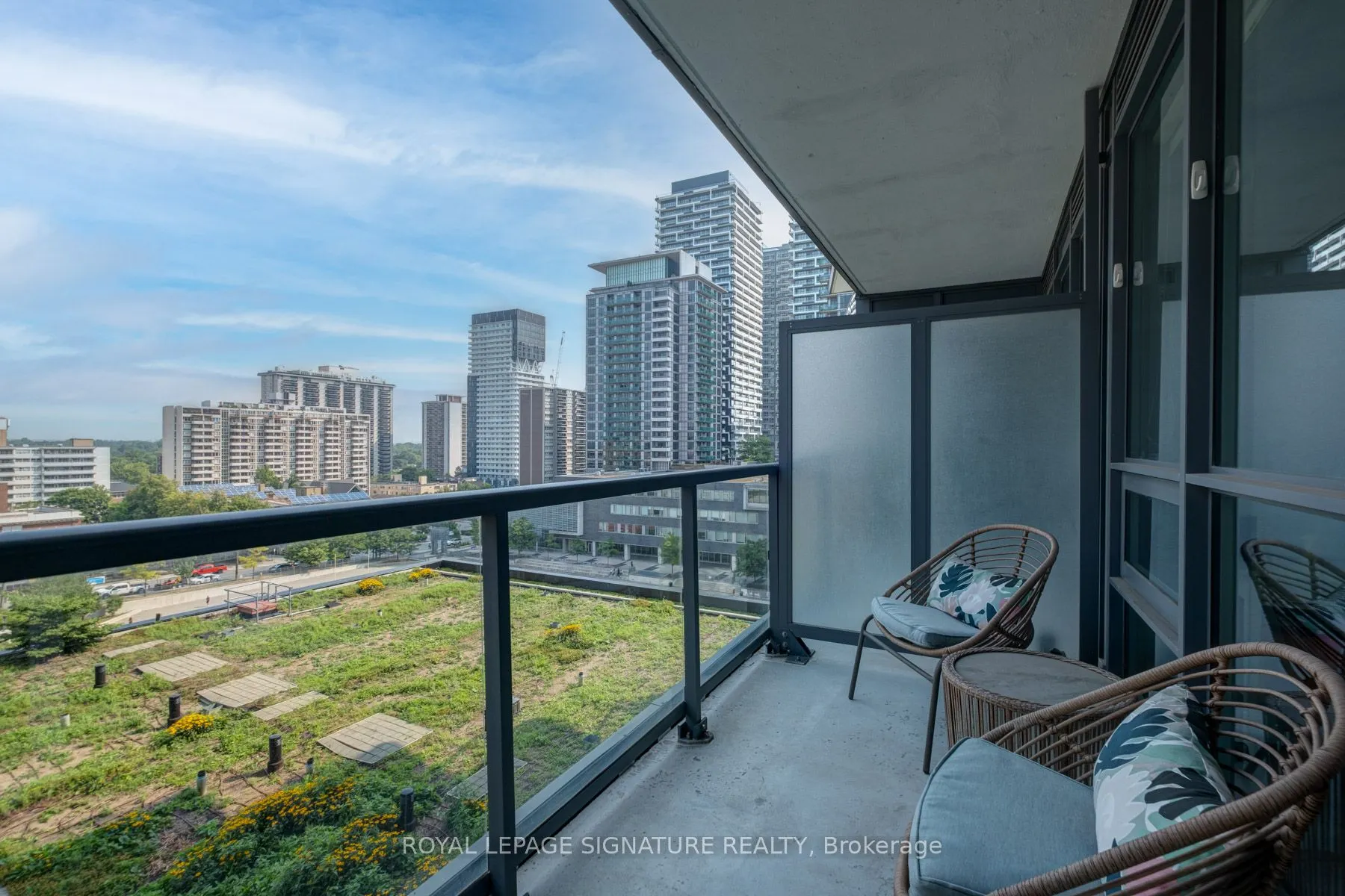 30 Roehampton Avenue, #906