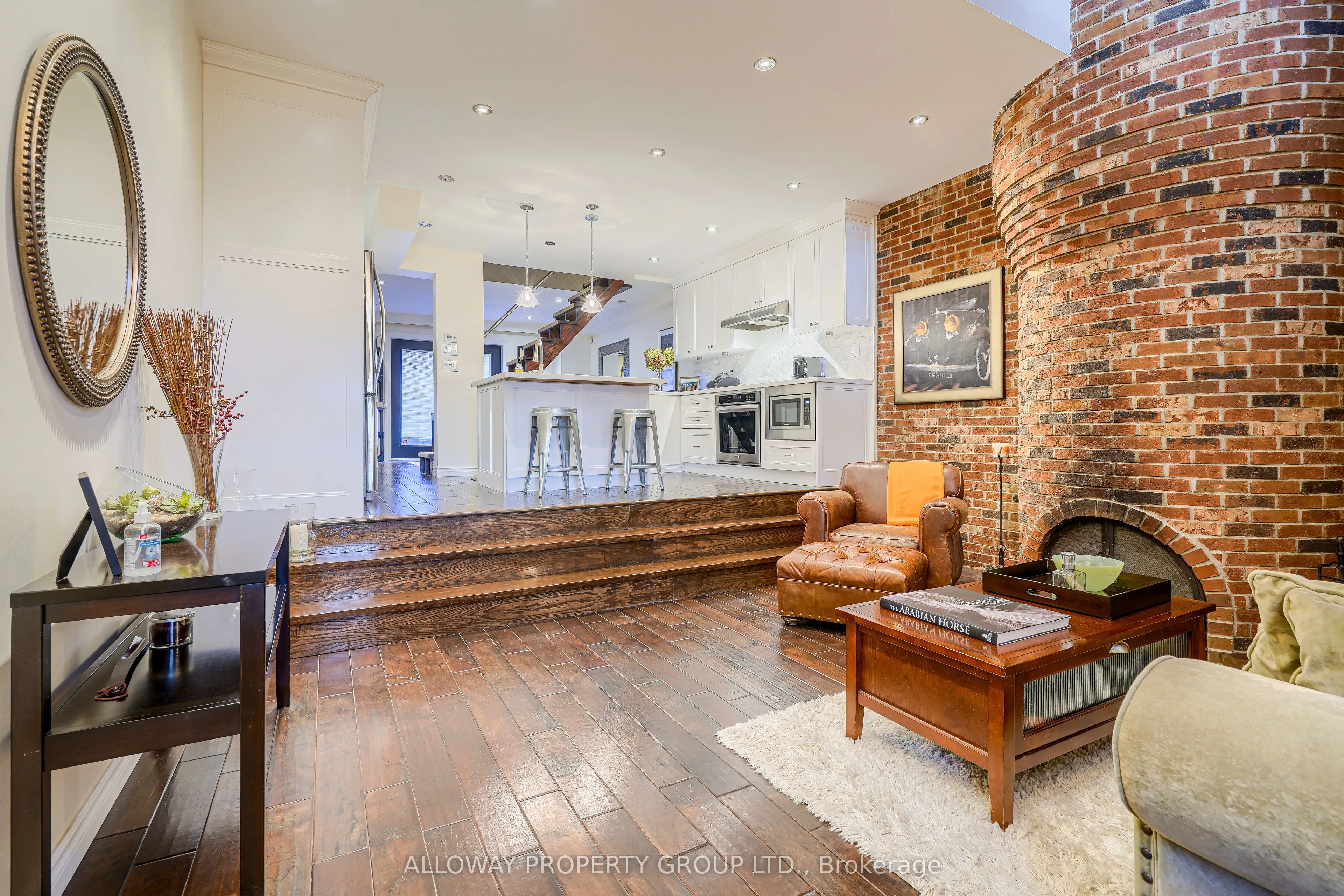 25 Gloucester Street