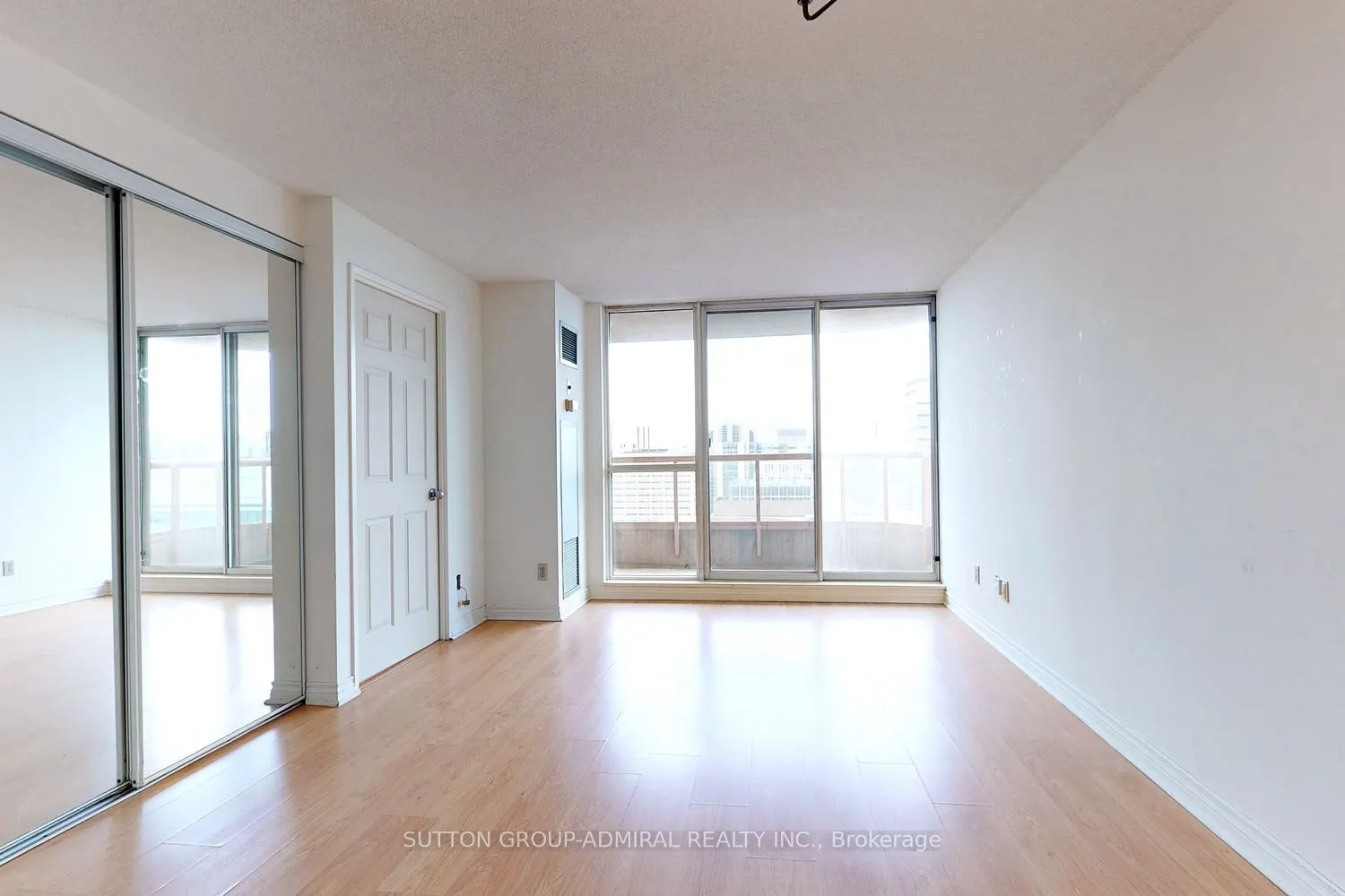 736 Bay Street, #2505