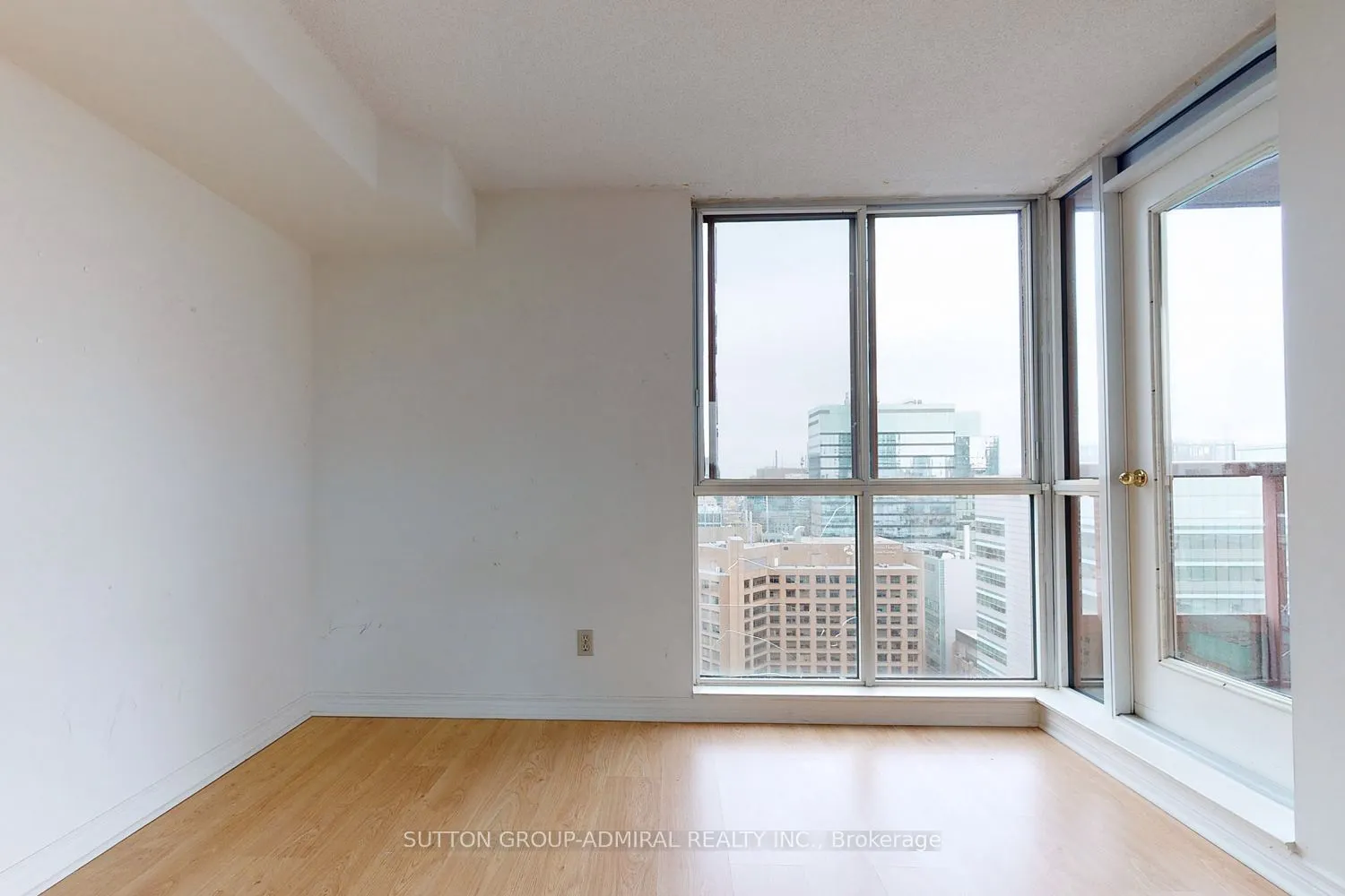 736 Bay Street, #2505