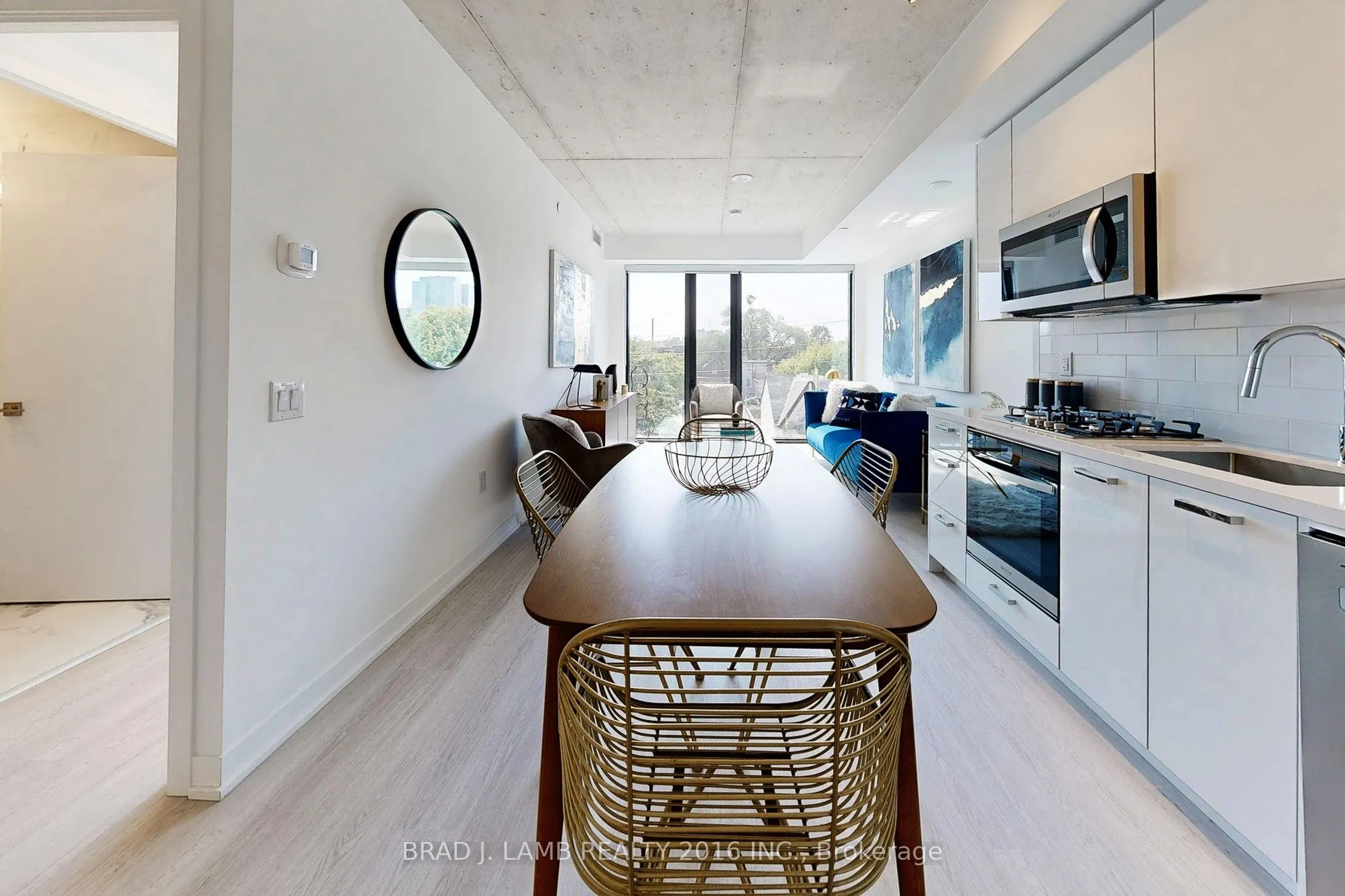 195 McCaul Street, #302
