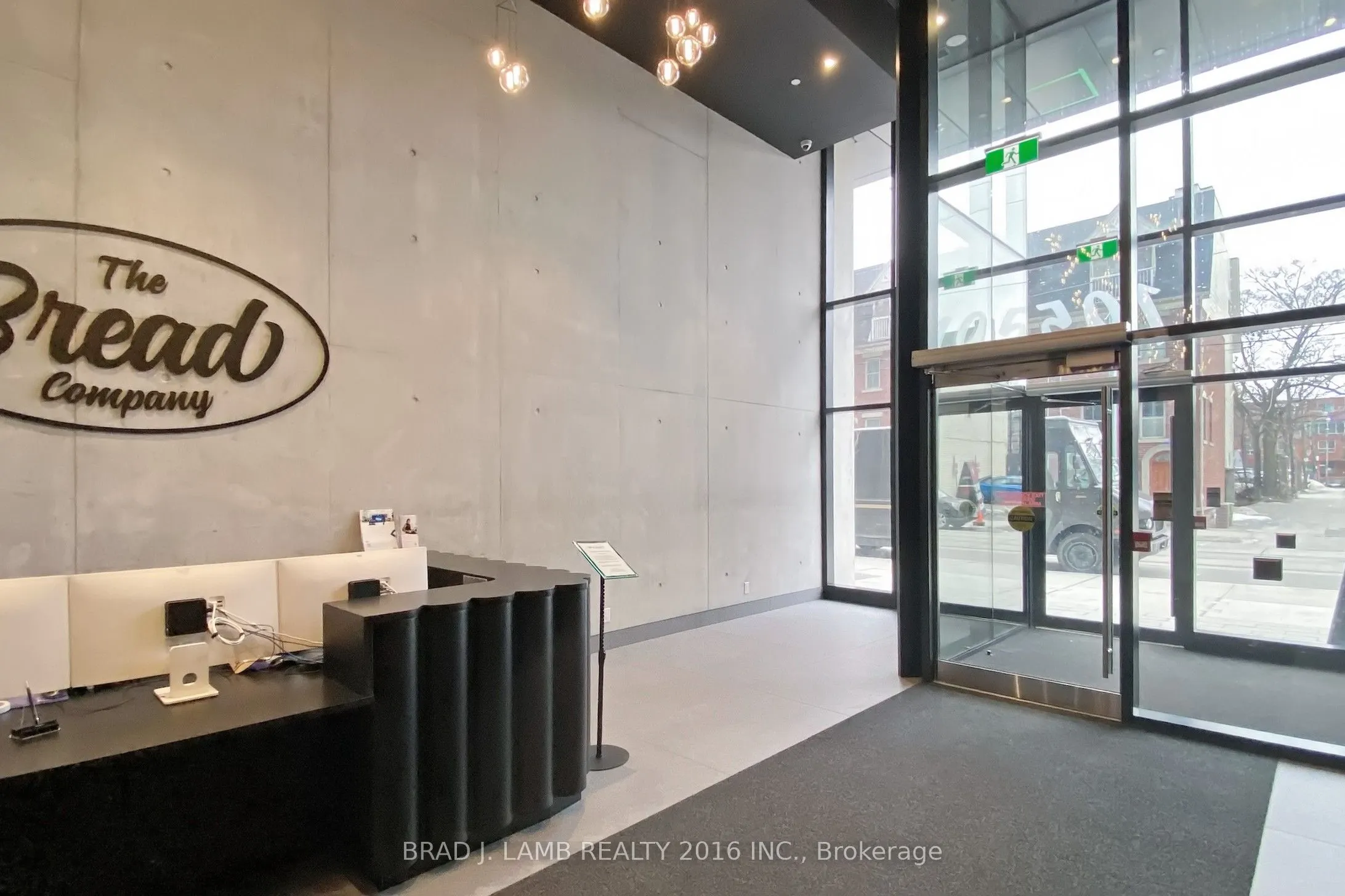 195 McCaul Street, #302