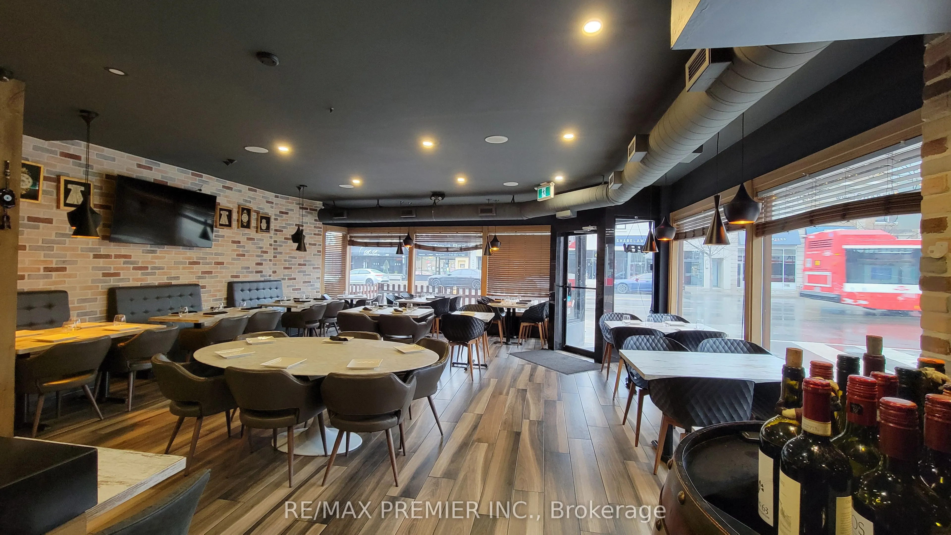 3443 Yonge Street