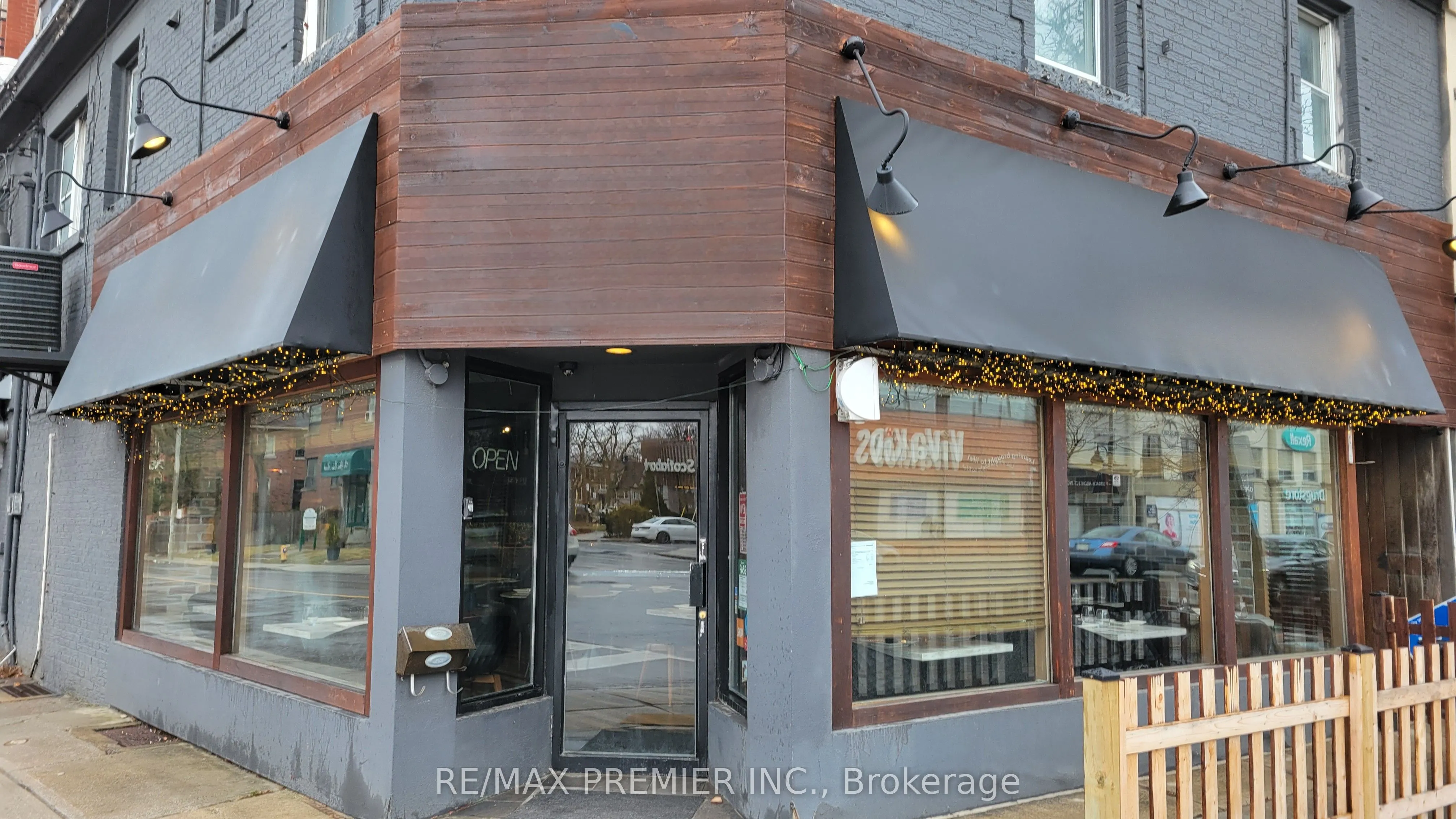 3443 Yonge Street