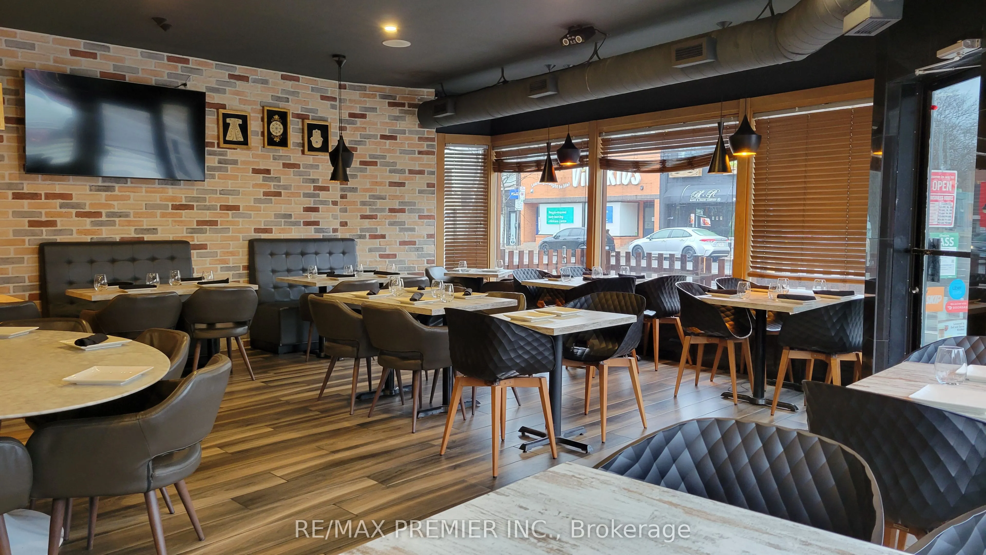 3443 Yonge Street