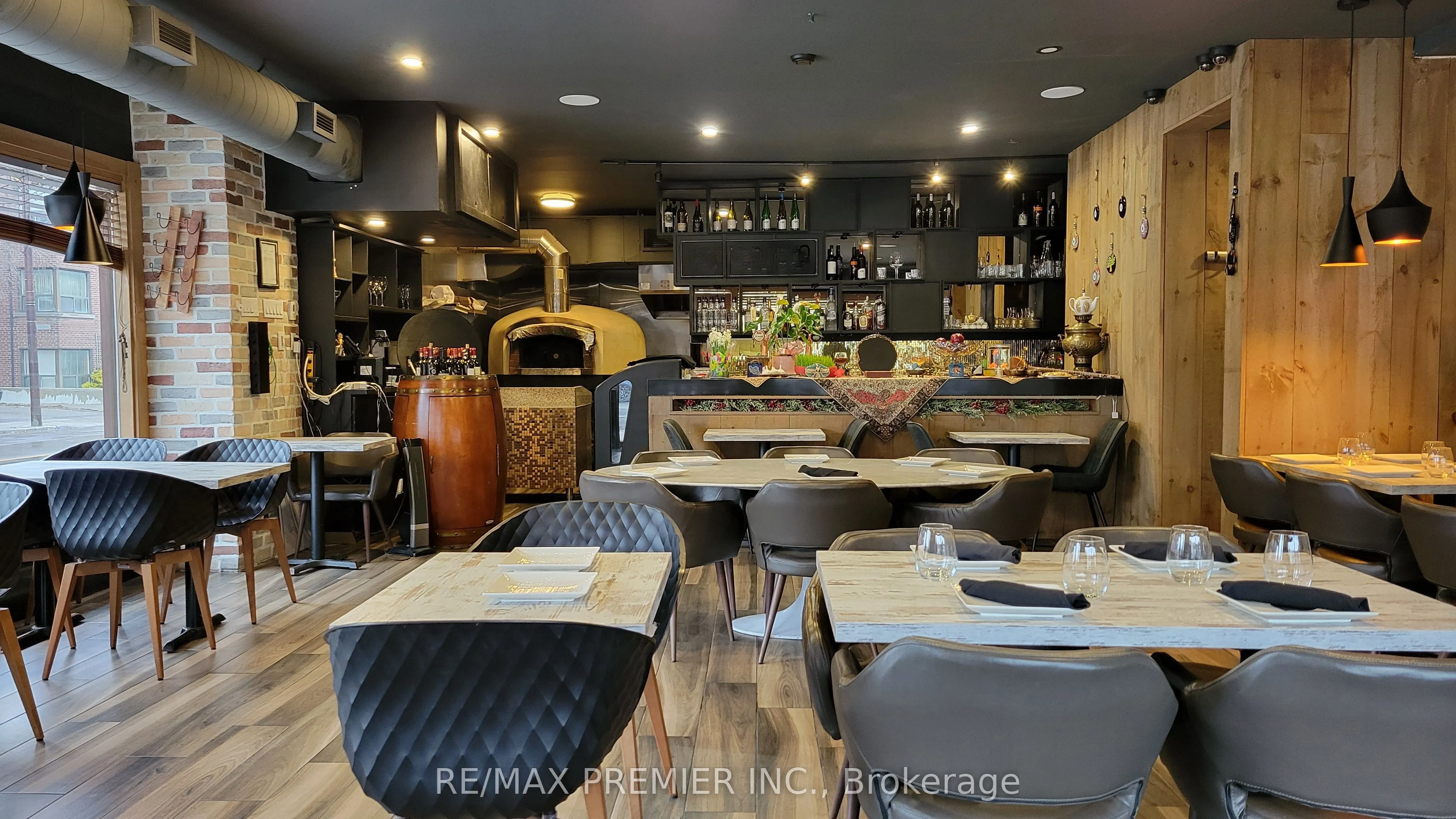 3443 Yonge Street