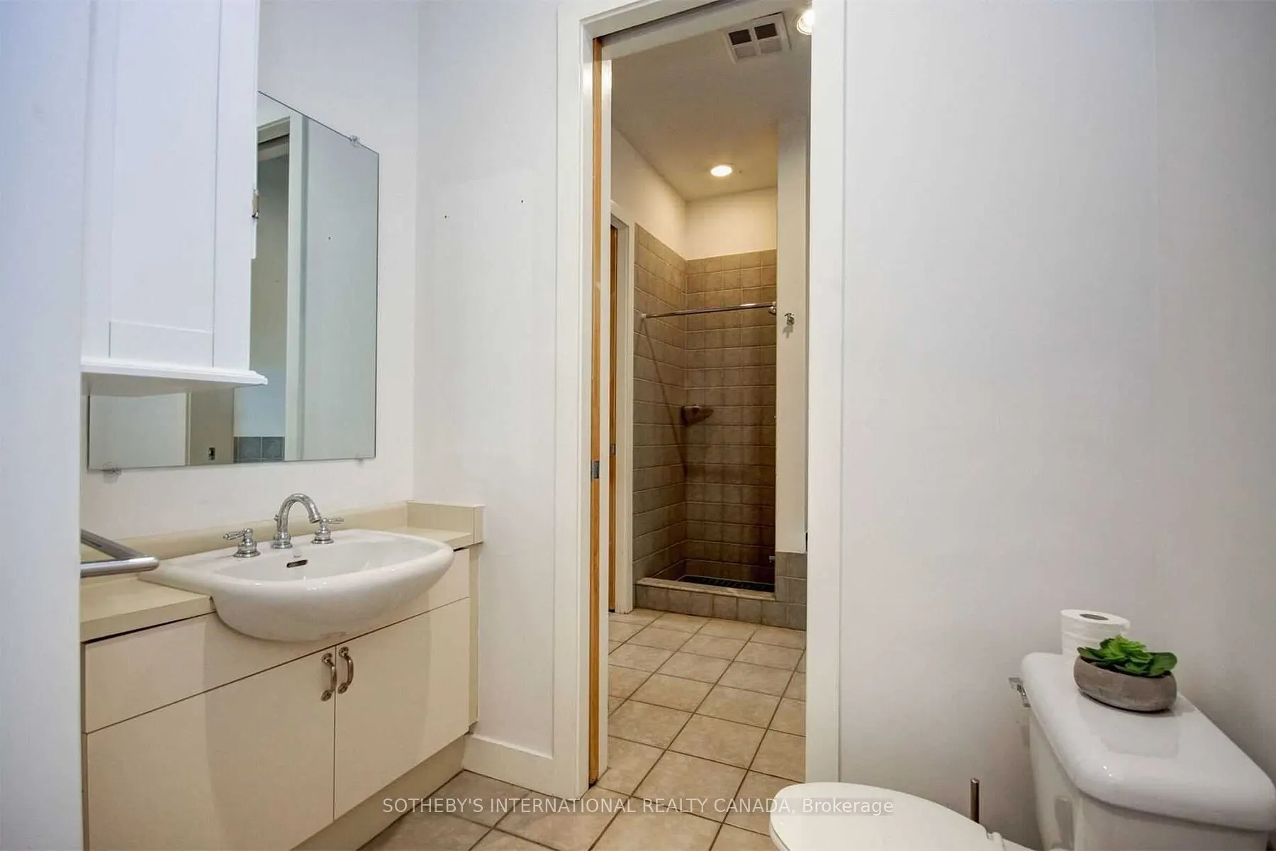 155 Dalhousie Street, #947