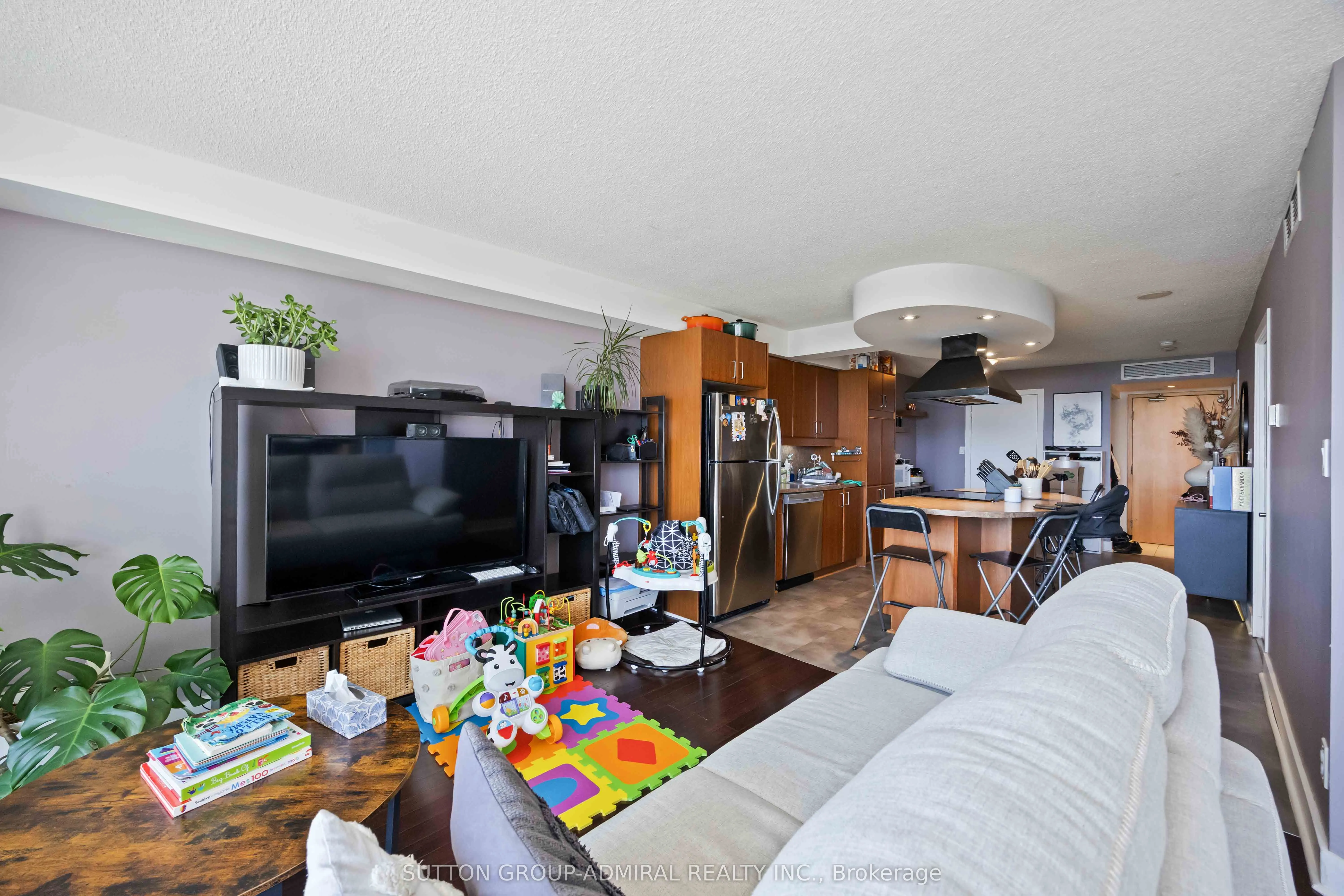 550 Queens Quay W, #726