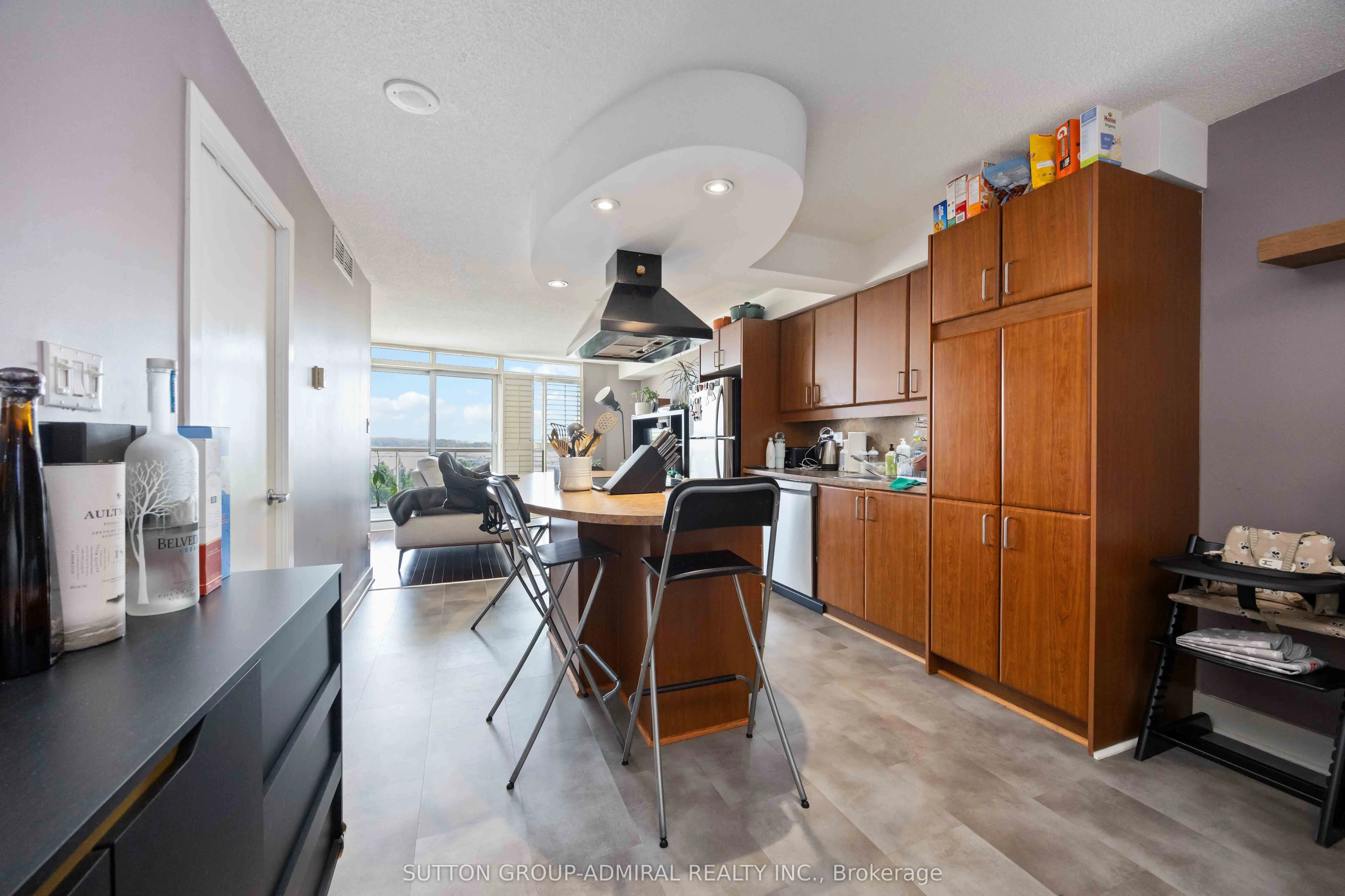 550 Queens Quay W, #726