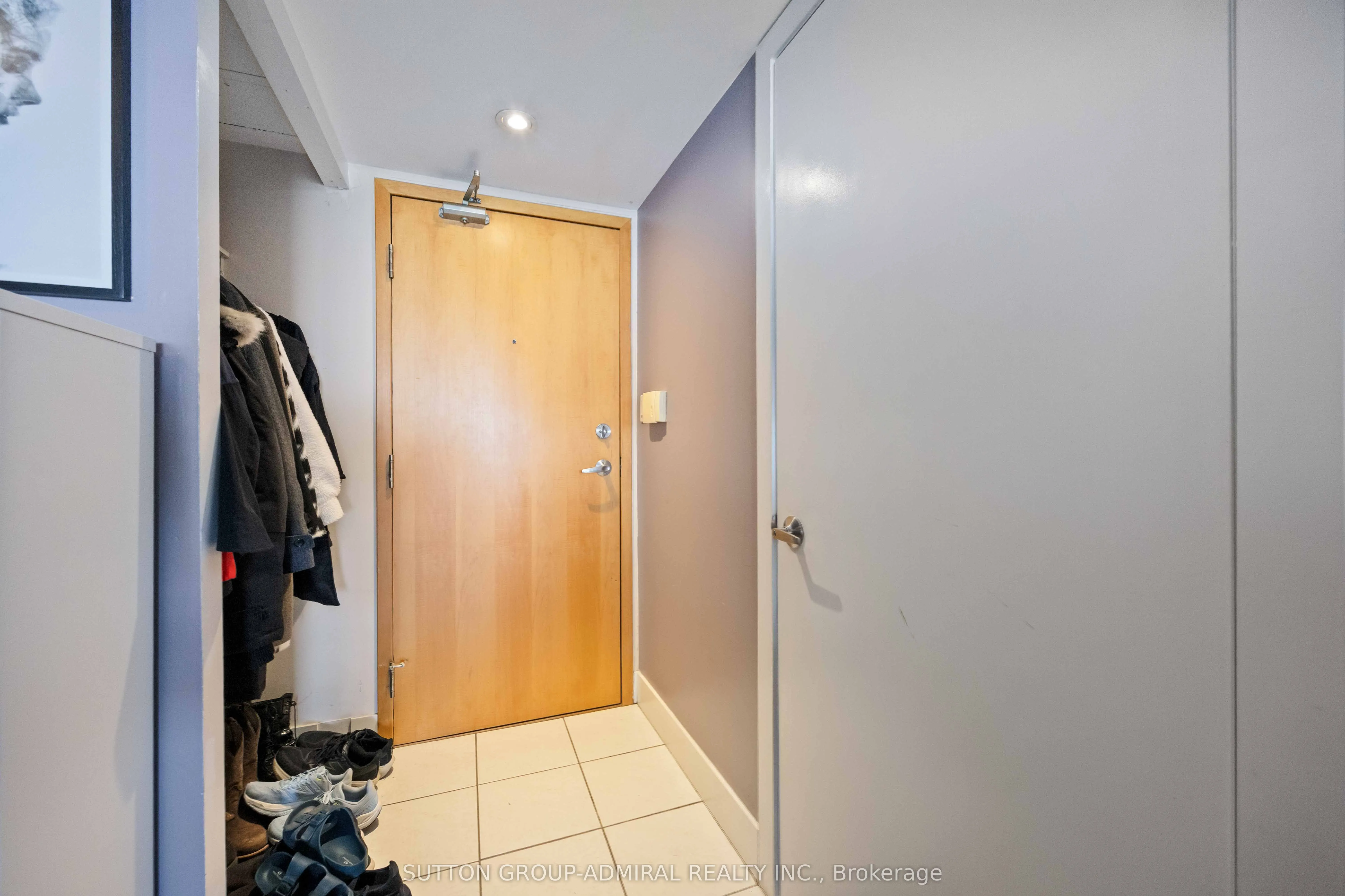 550 Queens Quay W, #726