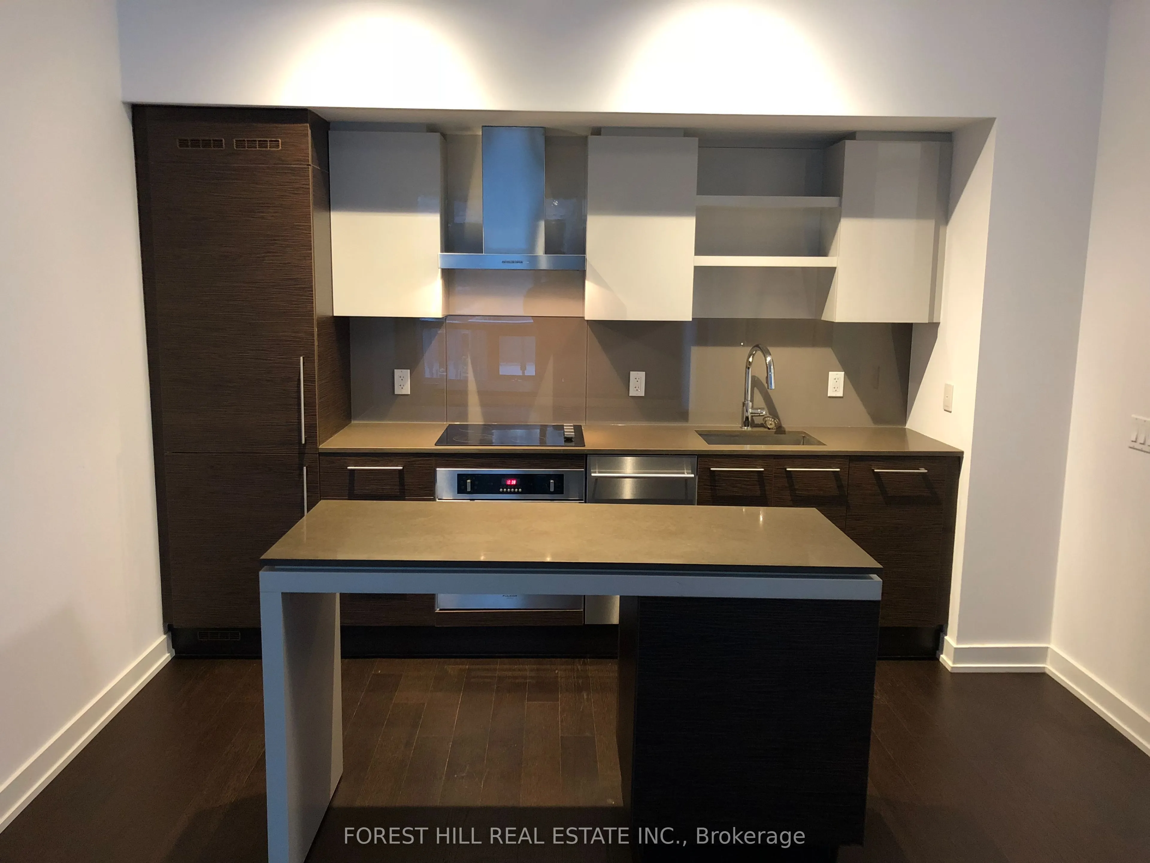 1030 King Street W, #437