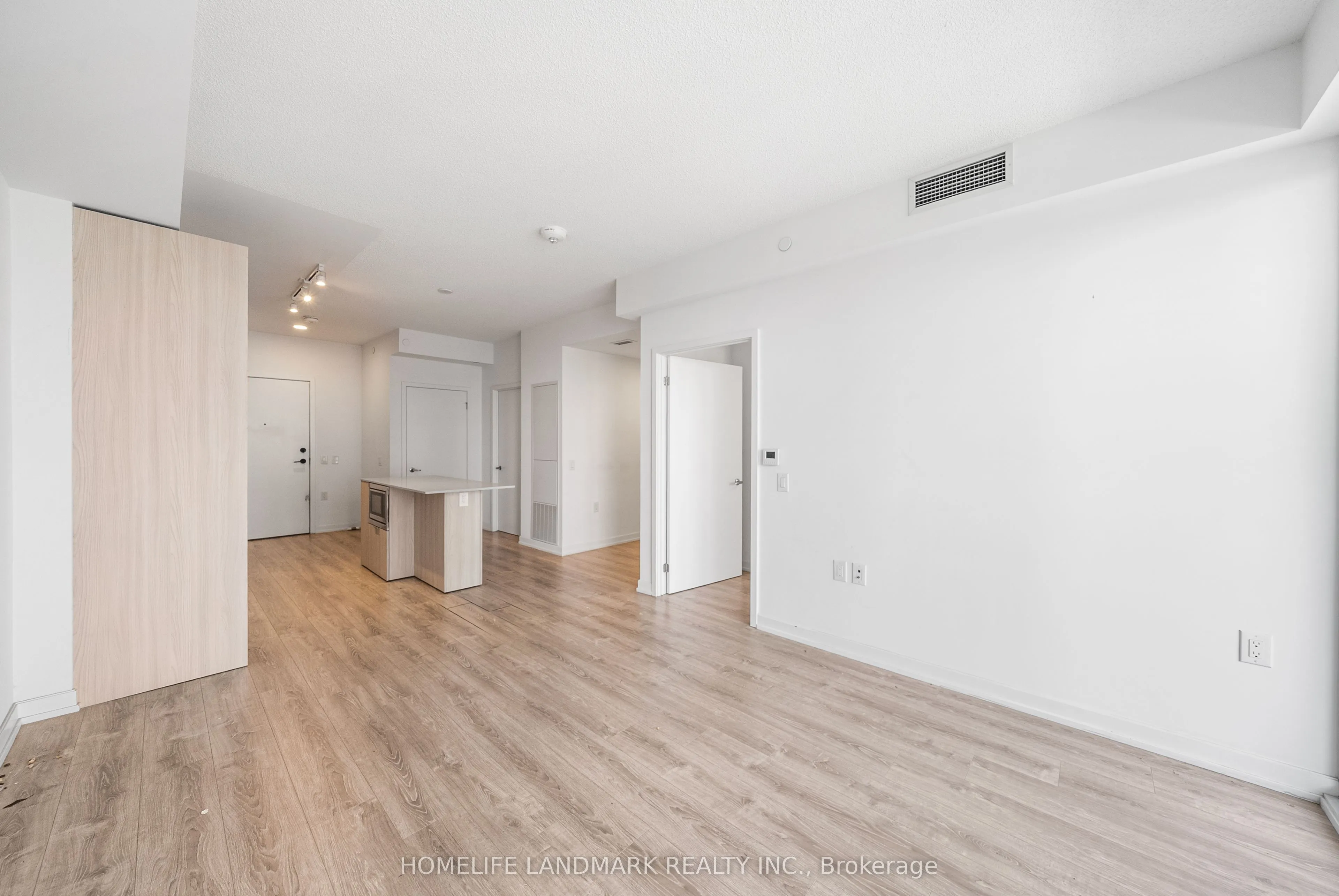 20 TUBMAN Avenue, #1507