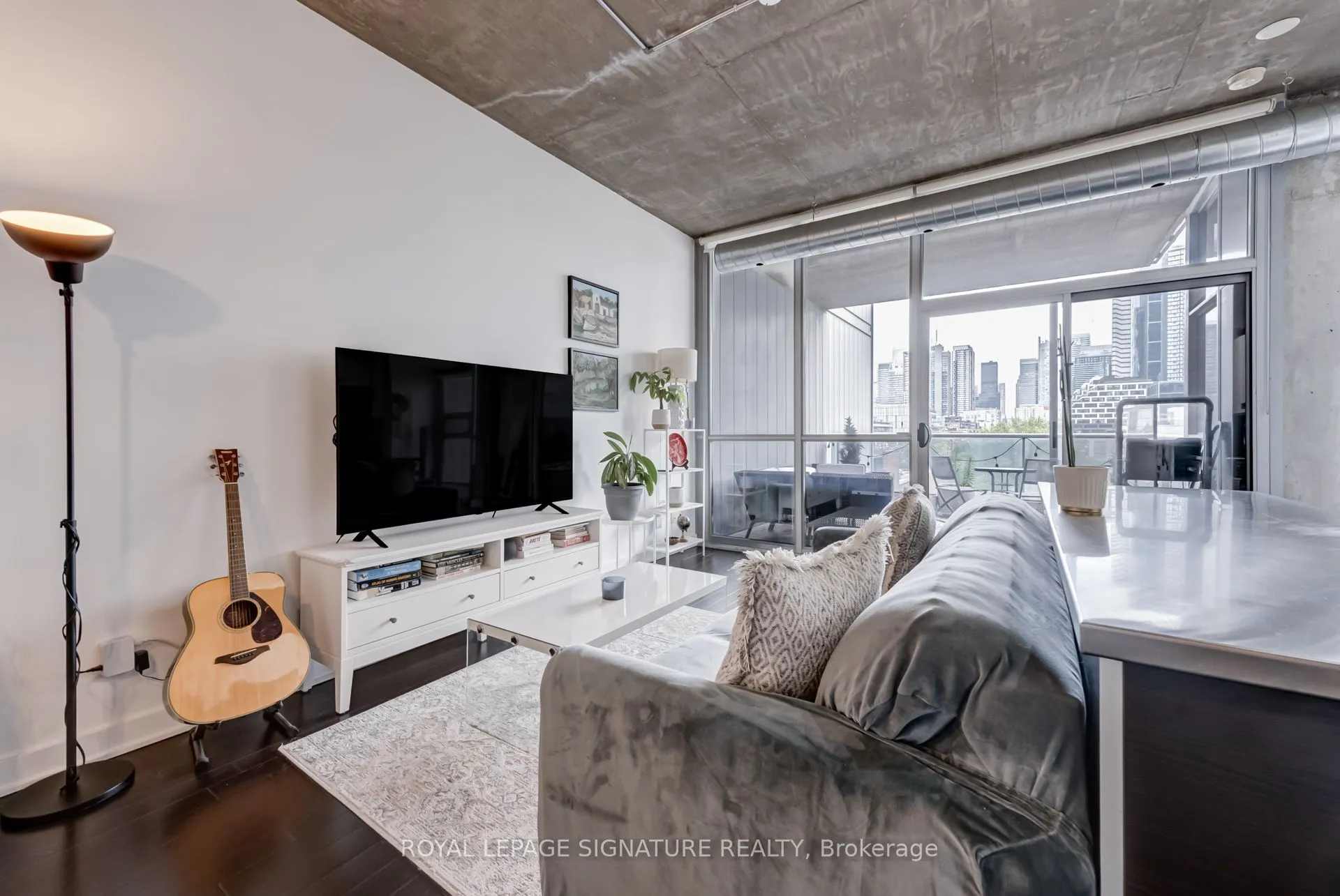 60 Bathurst Street, #707