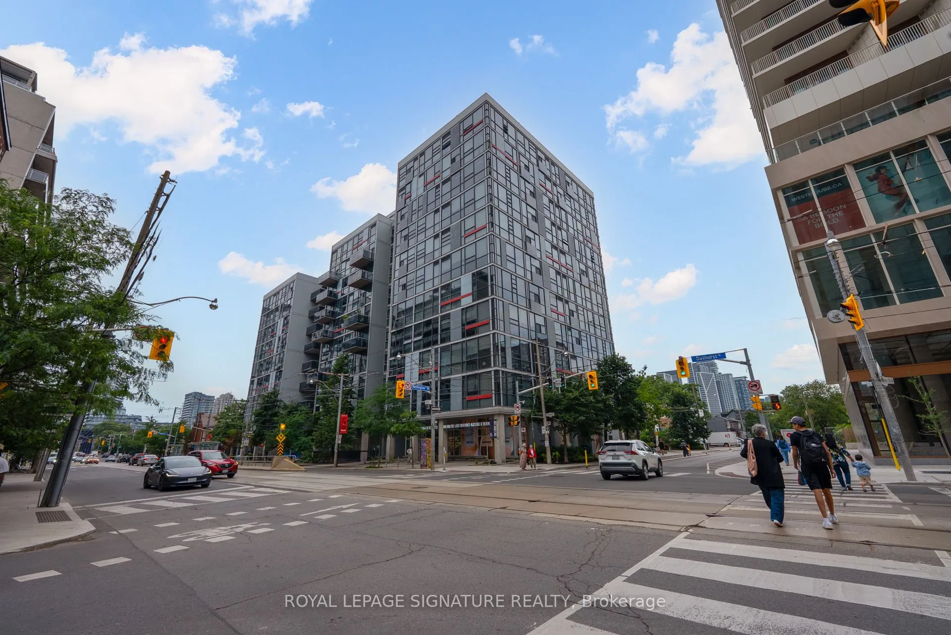 60 Bathurst Street, #707