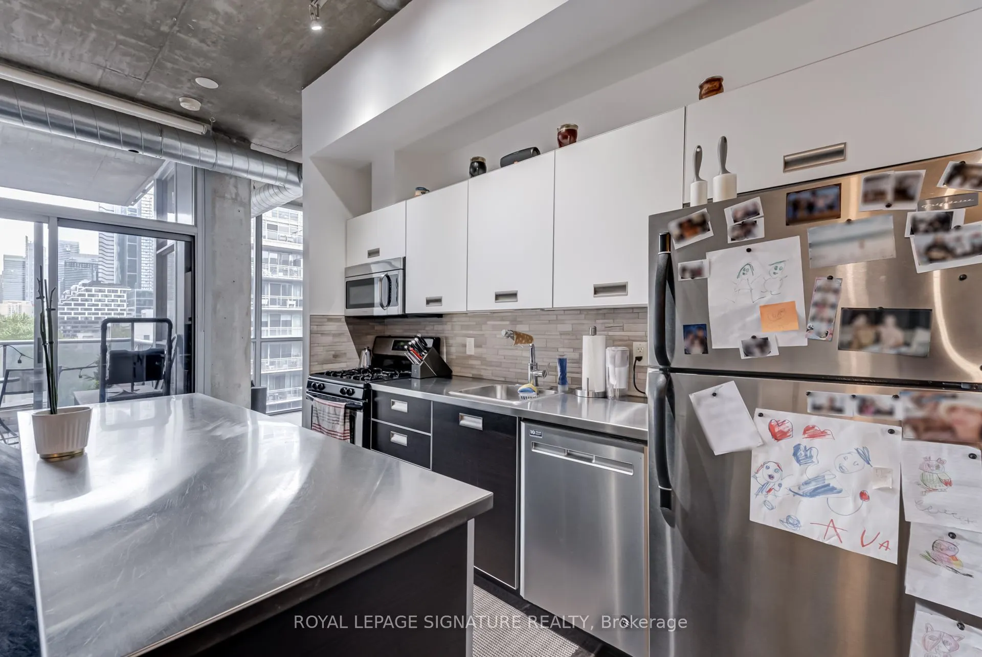 60 Bathurst Street, #707